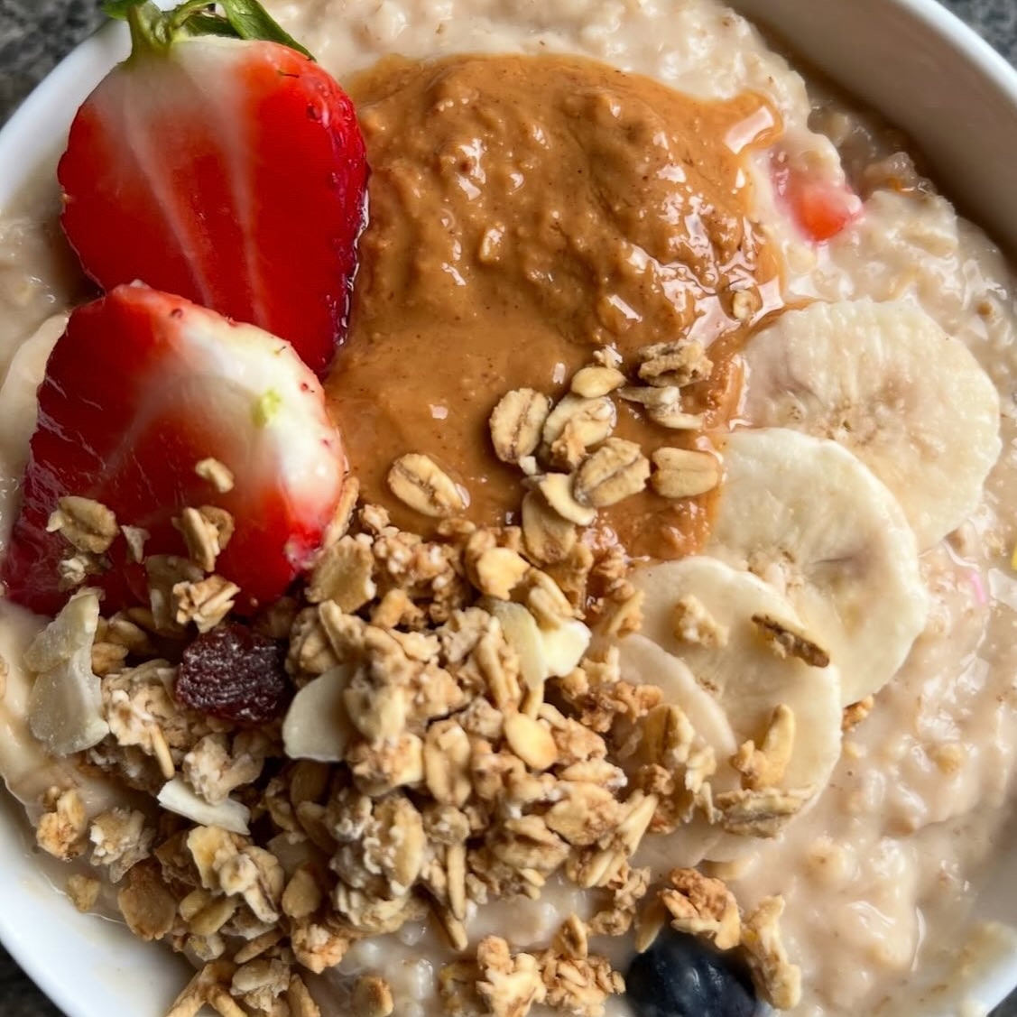 Creamy Strawberry Dream Oatmeal Bowl