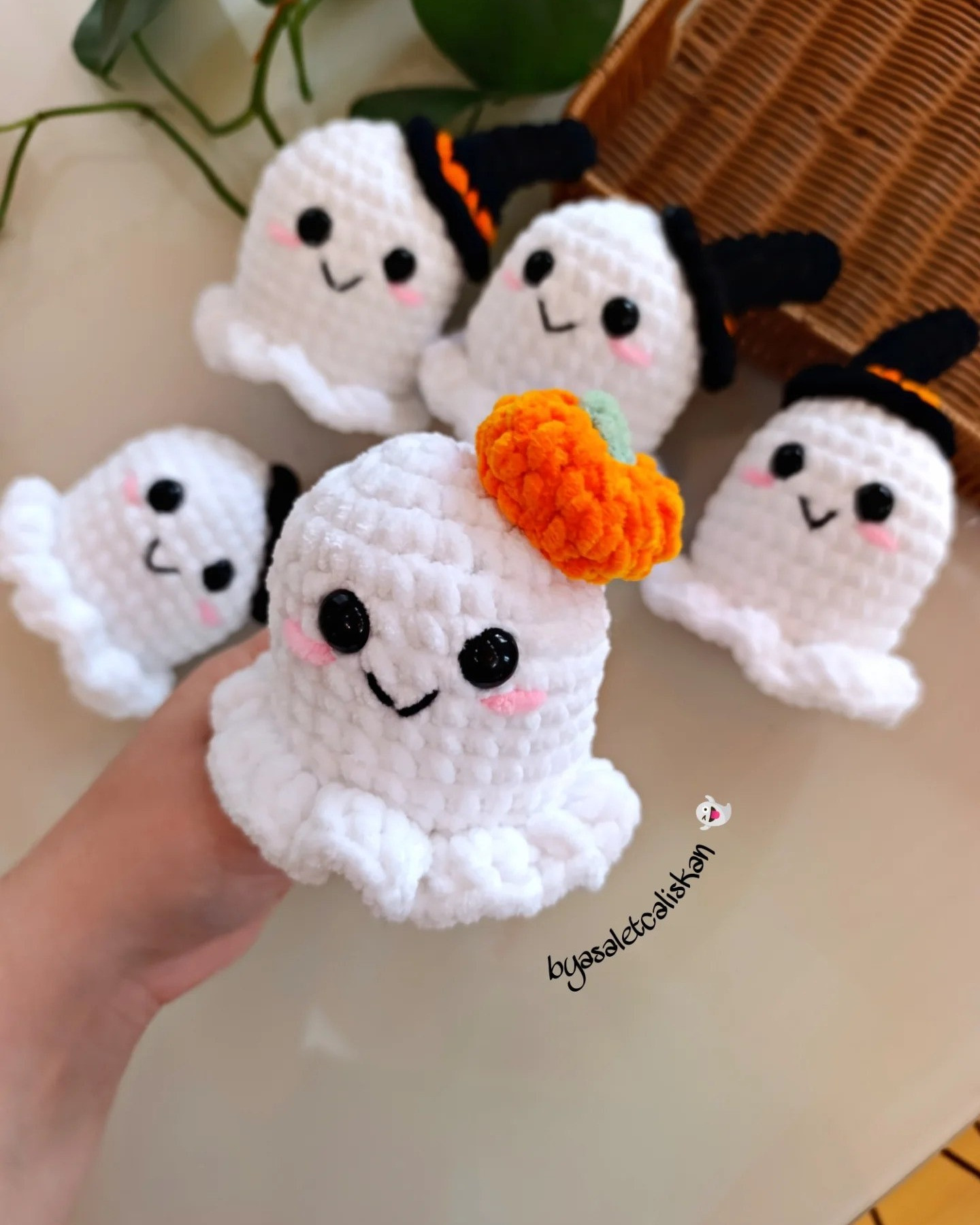 Cute Halloween Ghost Crochet Pattern for Beginners