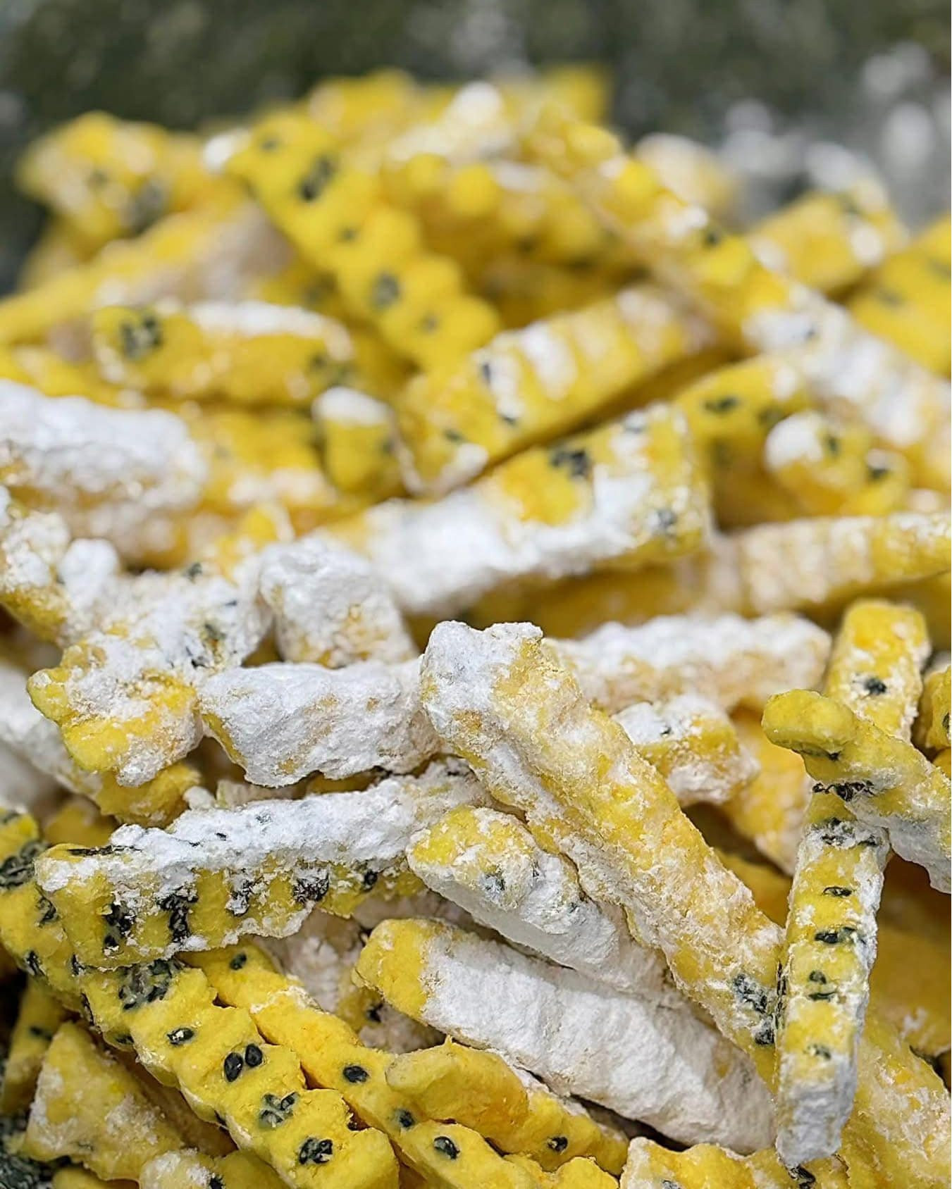 Khoai Lang Chiên Mè Đen Giòn Thơm Ngậy