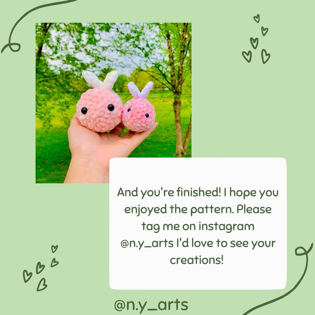 Strawberry Bee Crochet Delight: Sweetness with a Buzz