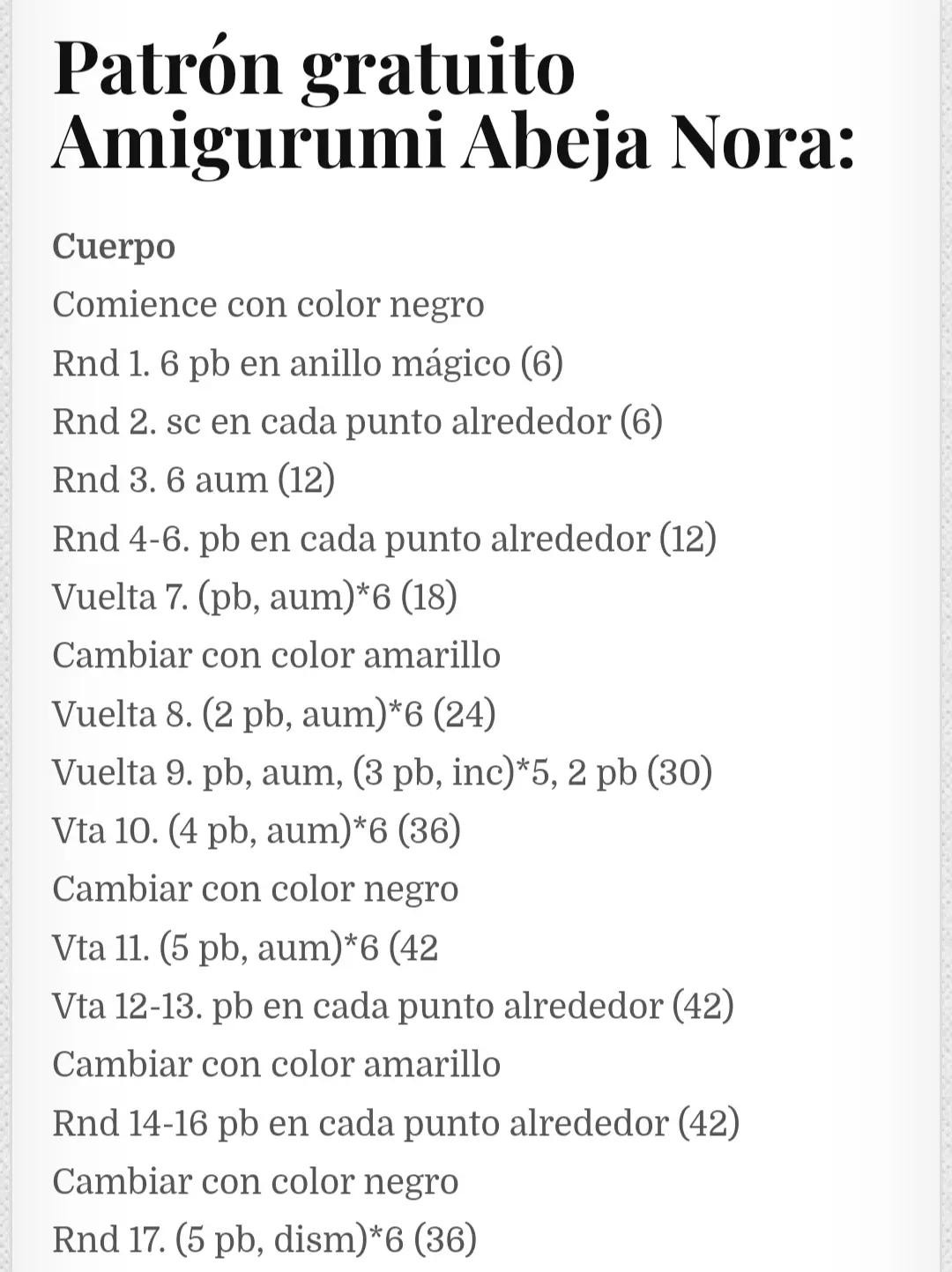 Abejas de ganchillo adorables en una cesta de mimbre