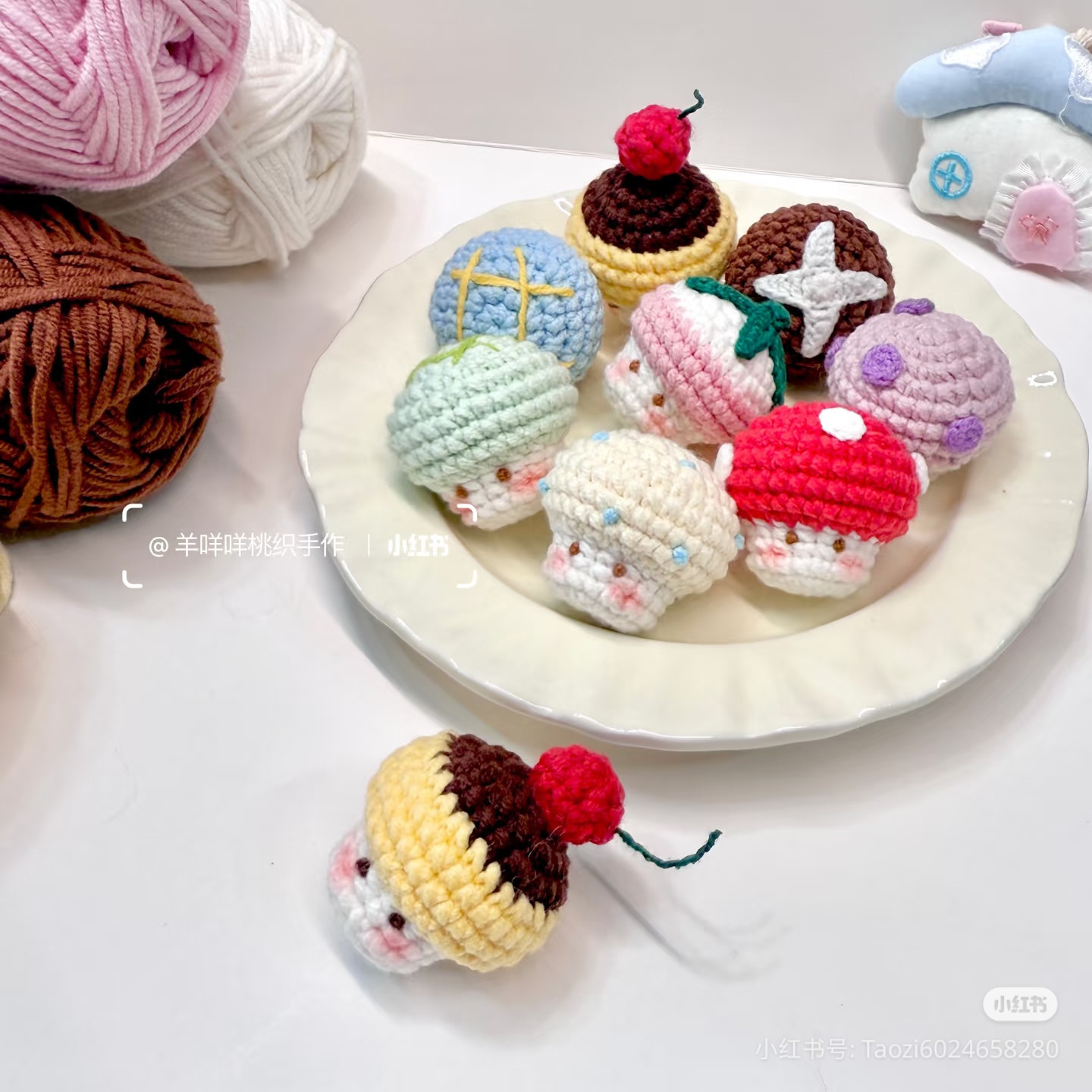 Adorable Crochet Cupcake Characters for Creative Crafting Fun