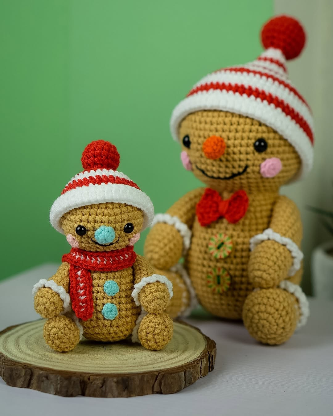 Amigurumi Gingerbread Men Free Crochet Pattern for Holidays