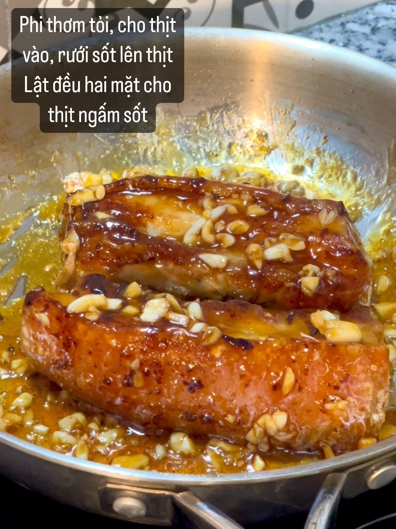 Ba Chỉ Chiên Mắm Tỏi Giòn Rụm, Hương Vị Bùng Nổ