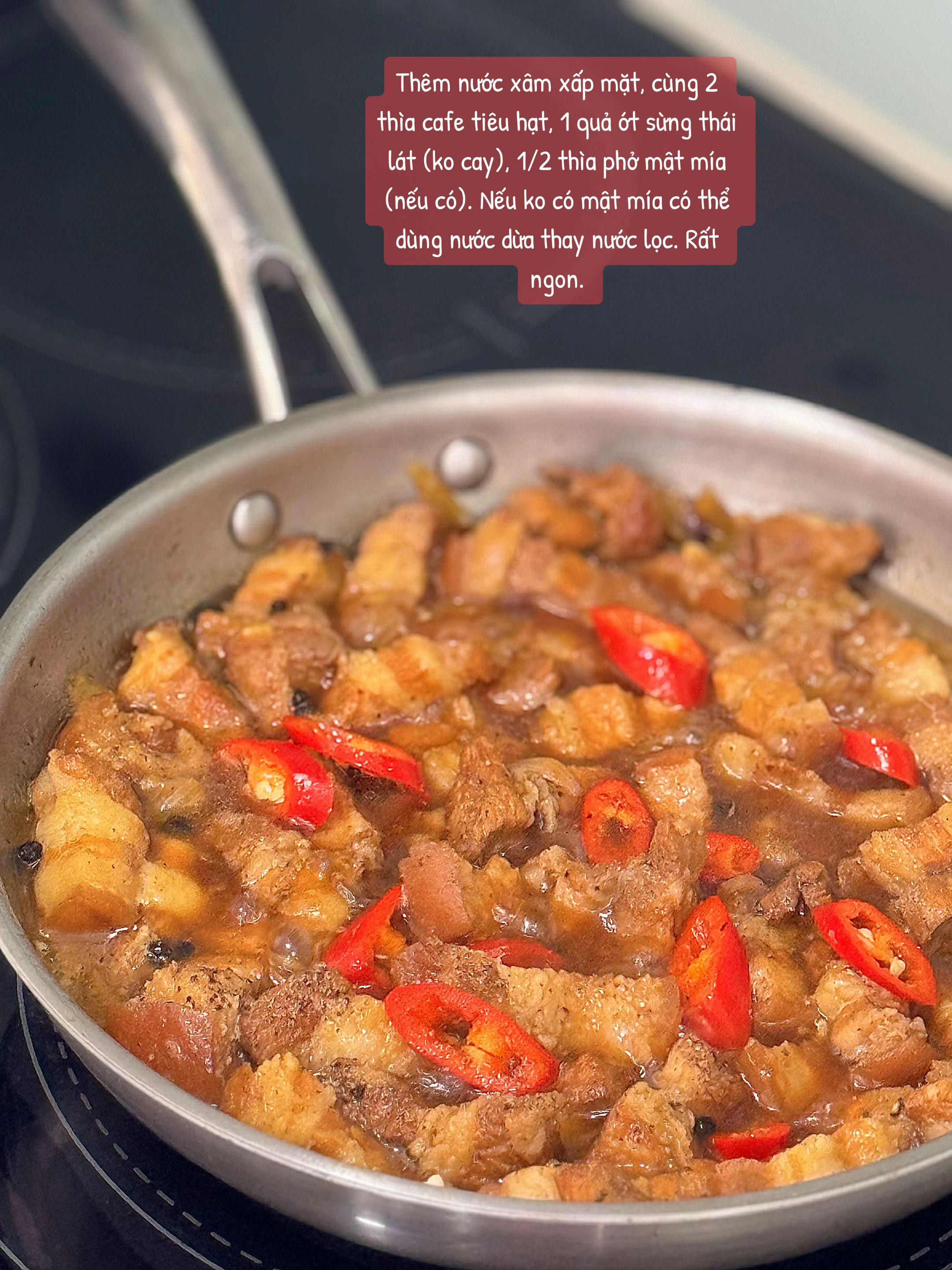 Ba Chỉ Kho Tiêu Đậm Đà, Thịt Mềm Ngọt Ngào