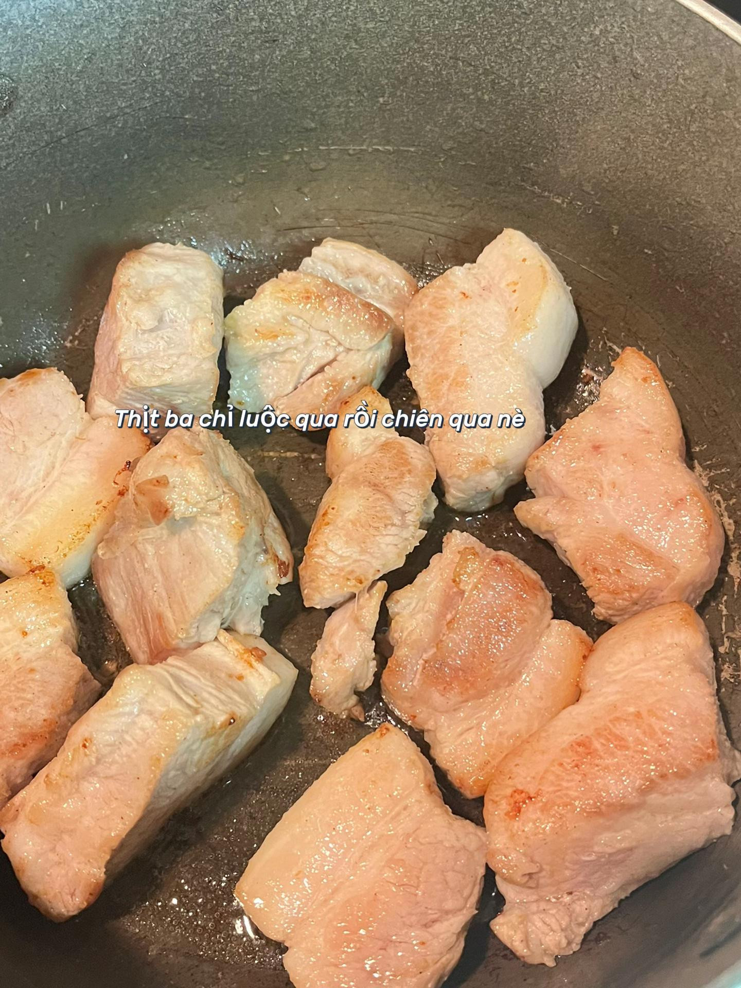 Ba chỉ kho trứng