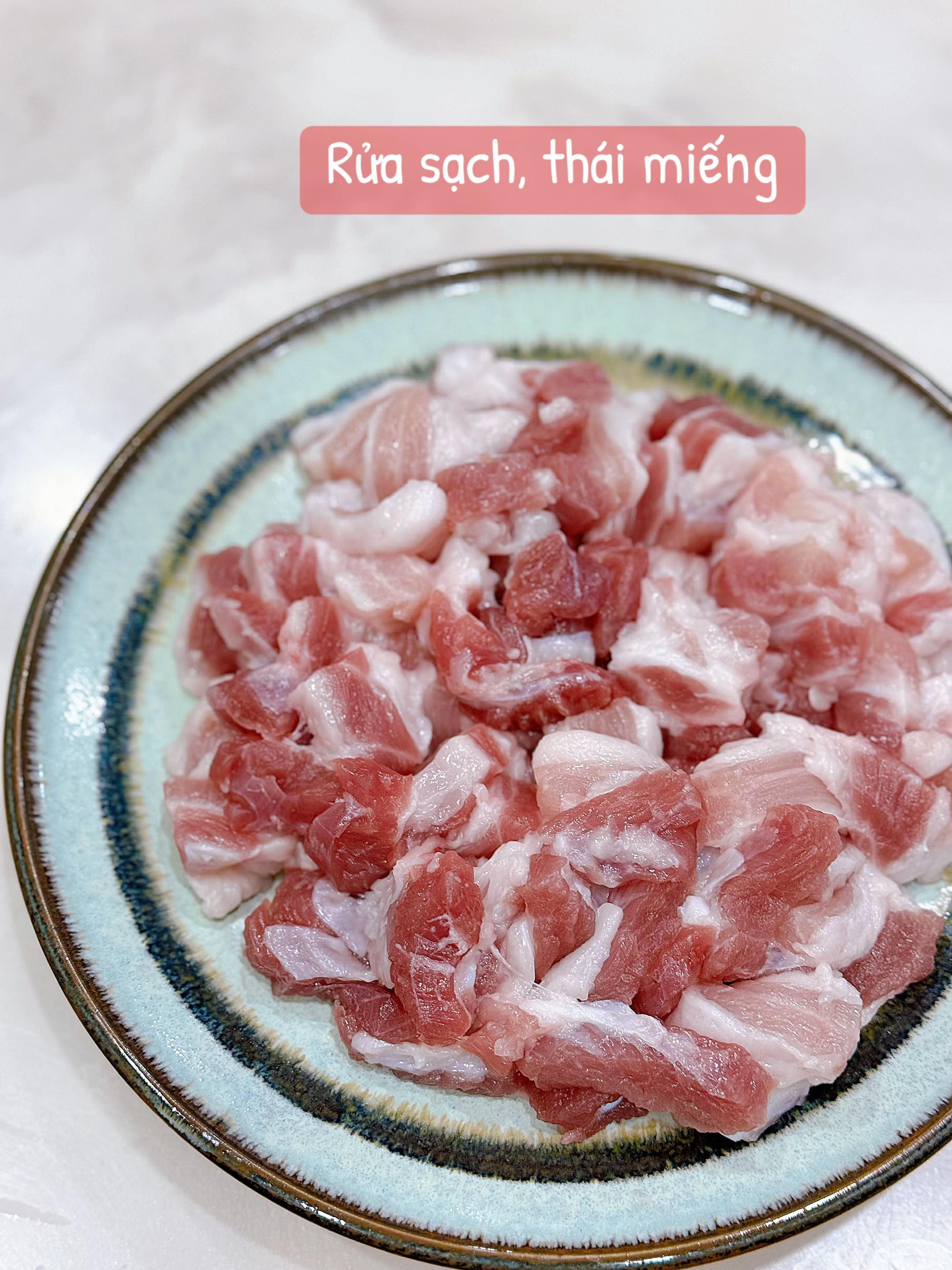 Ba Chỉ Rim Dứa Chua Ngọt Mê Say