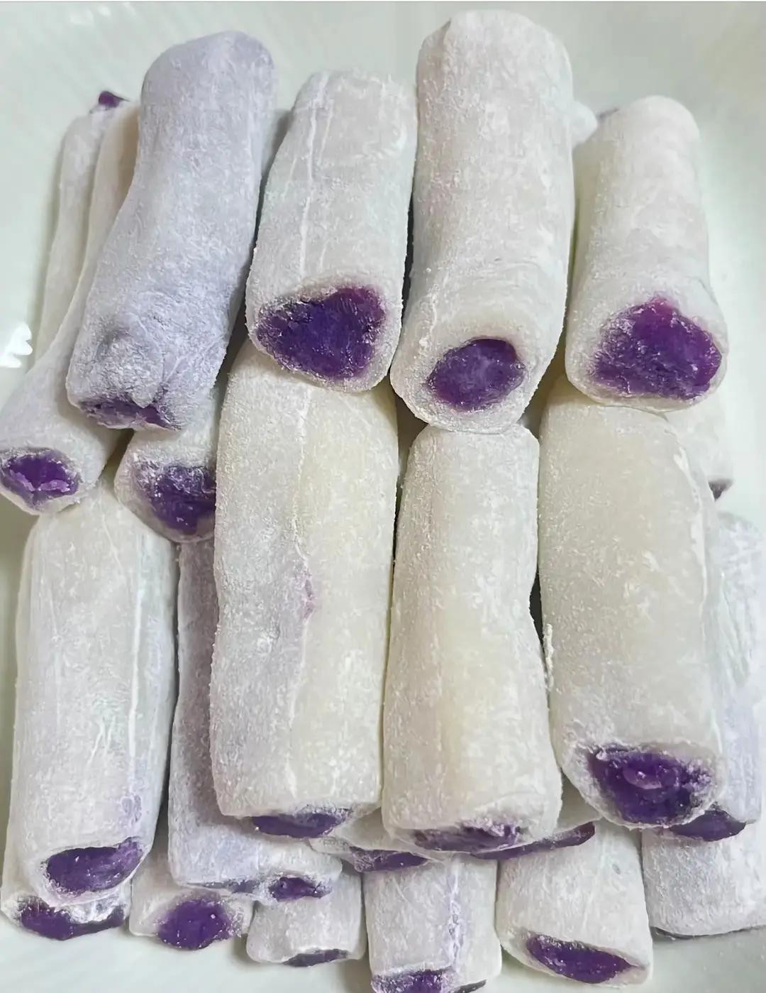 Bánh Cuốn Dẻo Khoai Lang Tím Ngọt Ngào