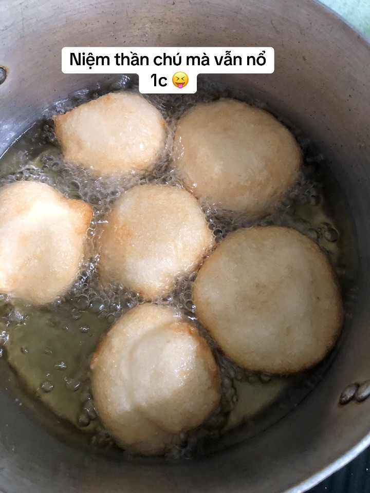 Bánh Rán Ngọt Ngào - Thơm Lừng Giòn Tan