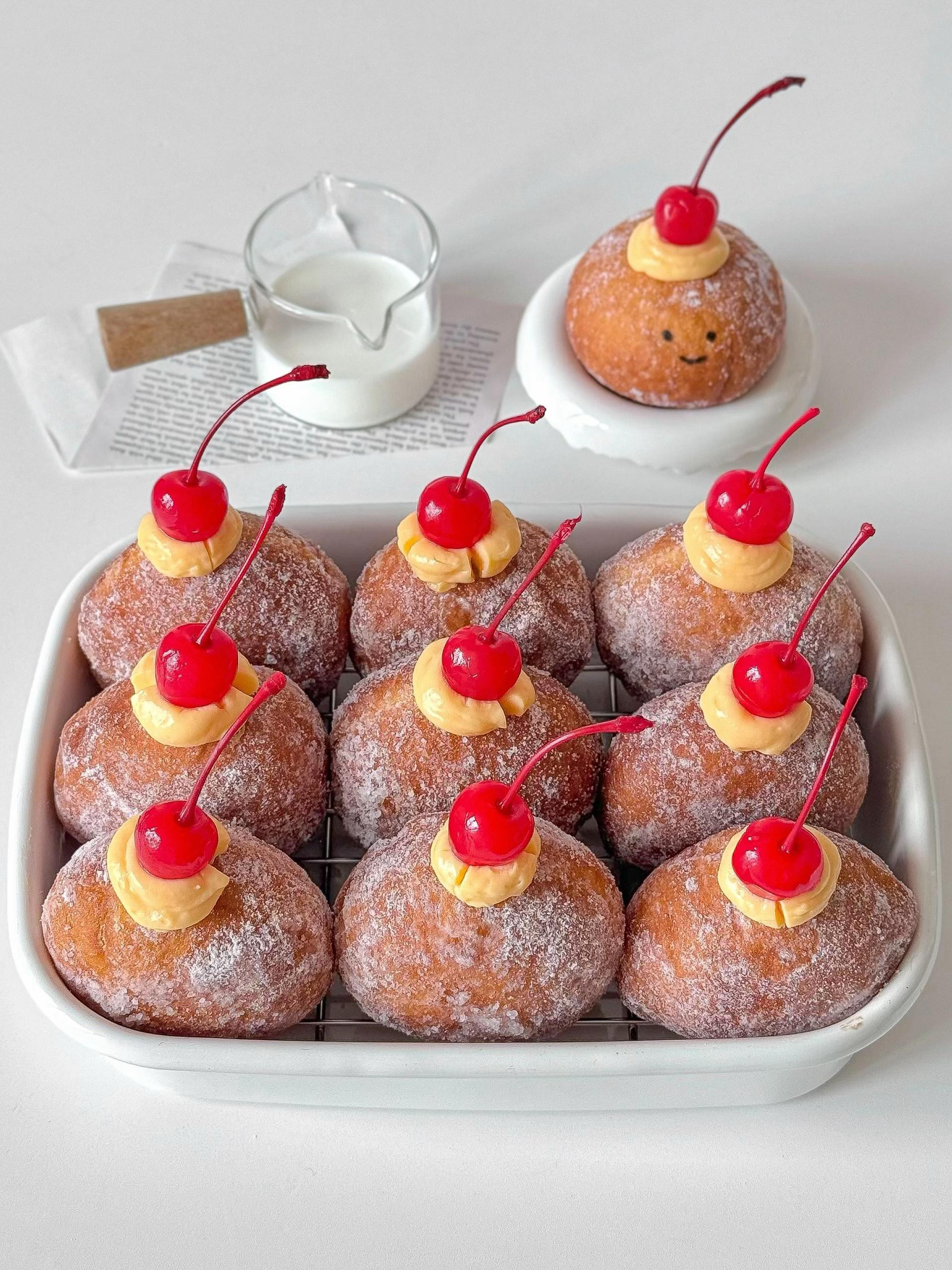 Bánh Rán Vòng Cherry Hàn Quốc Ngọt Ngào Tại Nhà