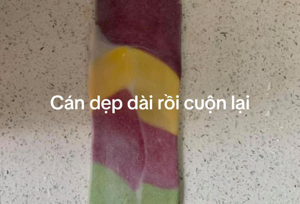 Bánh Trung Thu Ngàn Lớp Nhân Đậu Đỏ Thơm Ngọt