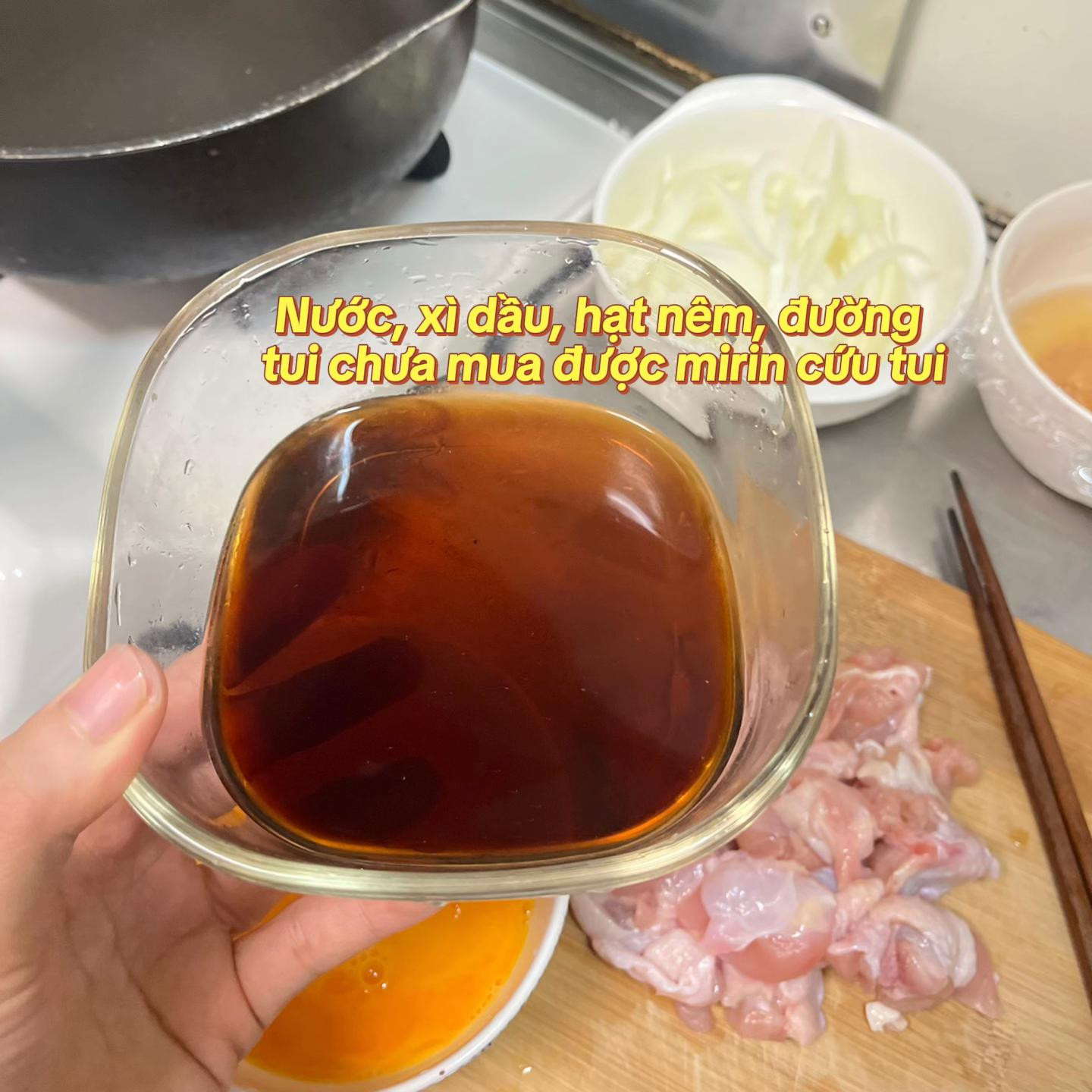 Bát cơm gà trứng thơm ngon đặc biệt