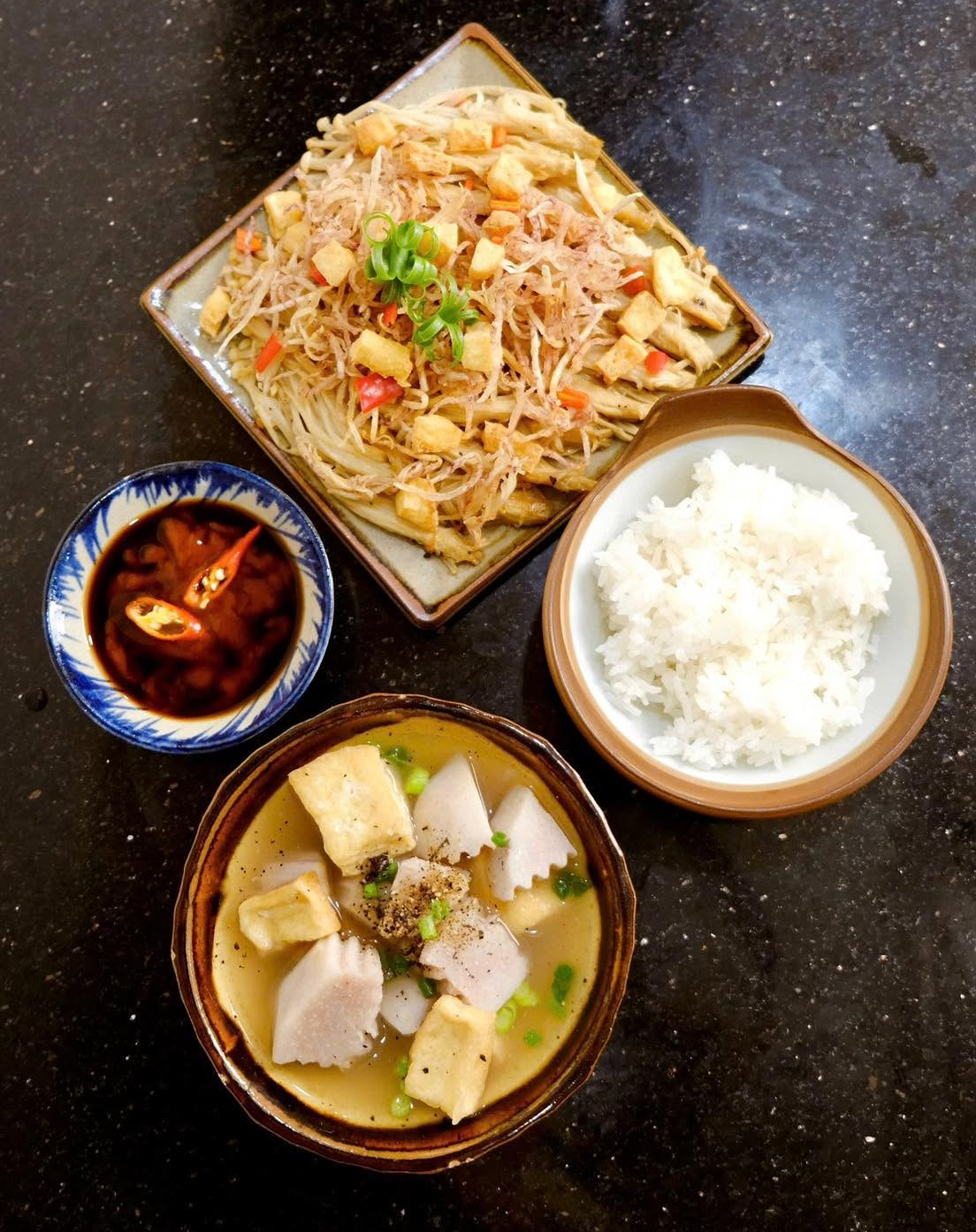 Bí Quyết Làm Món Nấm Kim Châm Xào Khoai Môn Giòn Tan