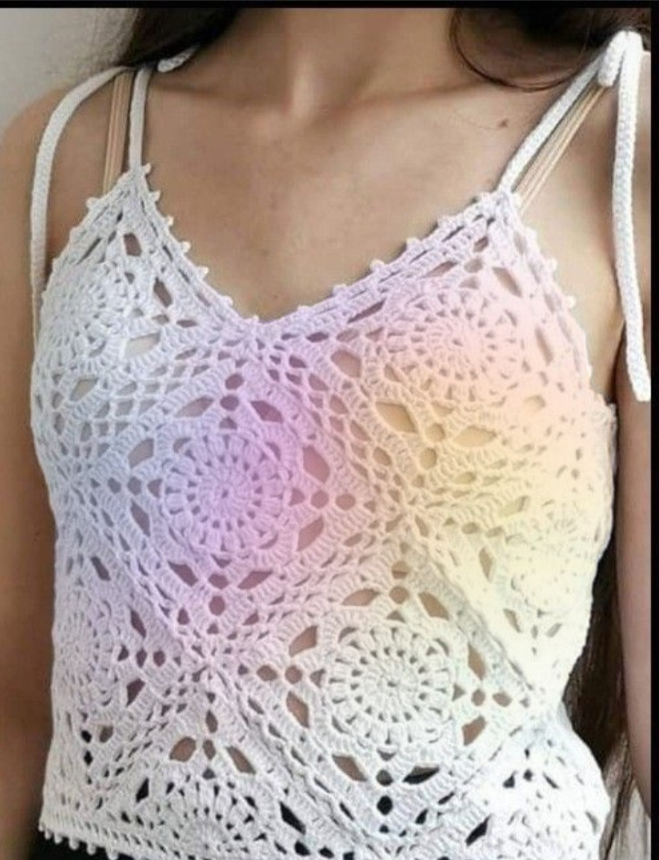 📸Blusinha feita só com squares de crochê? SIM, e ficou tudo pra mim! 💖🧶✨