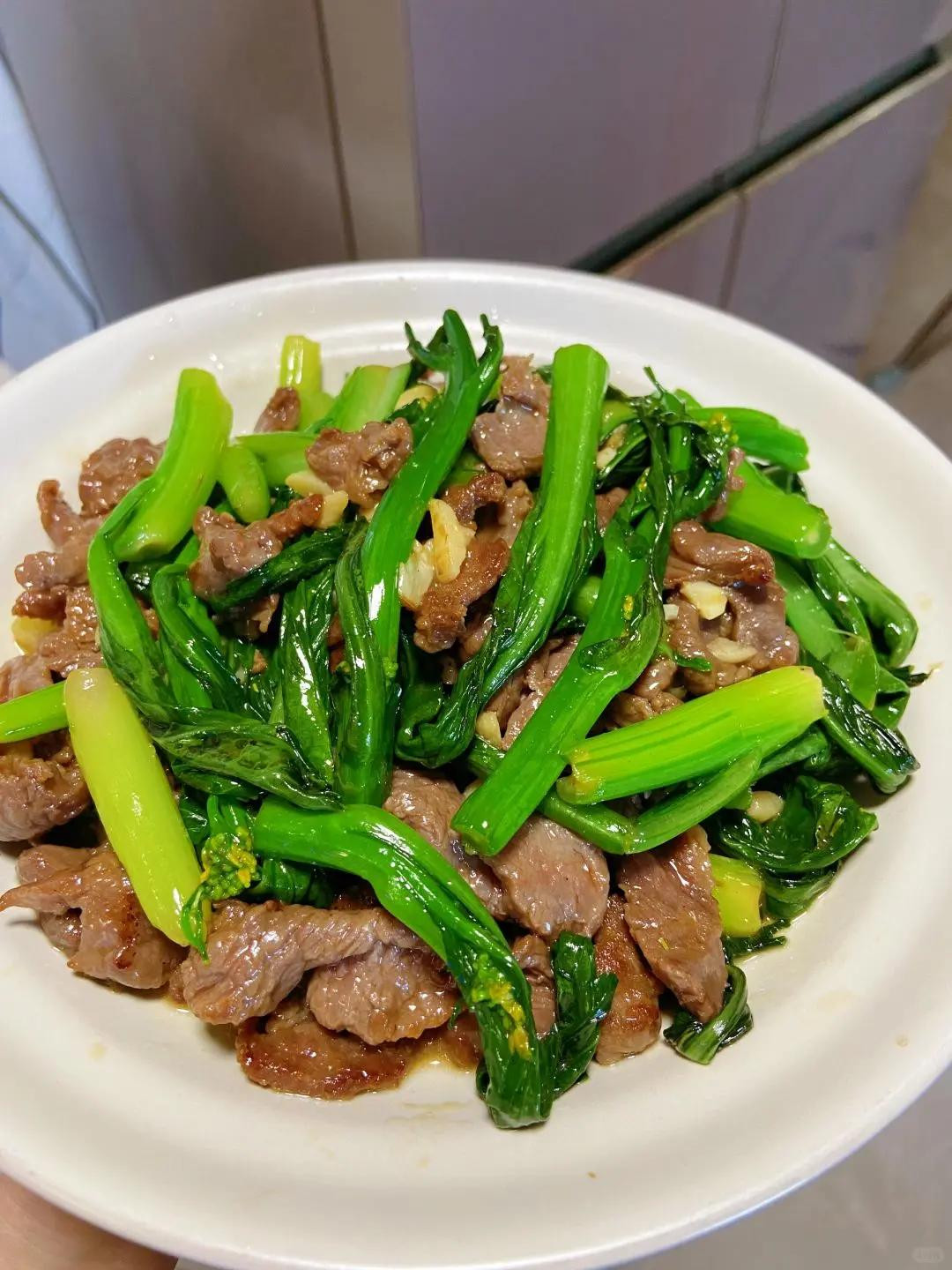 Bò Xào Cải Ngồng Thơm Ngon Đậm Đà Vị Tỏi