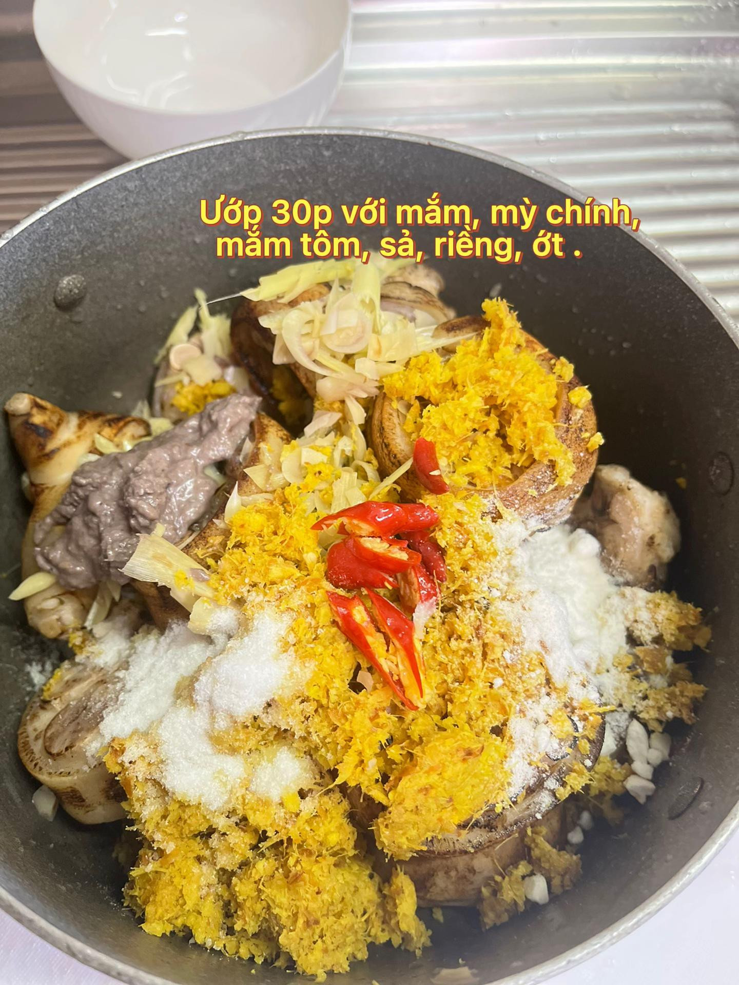 Bún Giả Cầy Chân Giò Thơm Lừng Đậm Đà