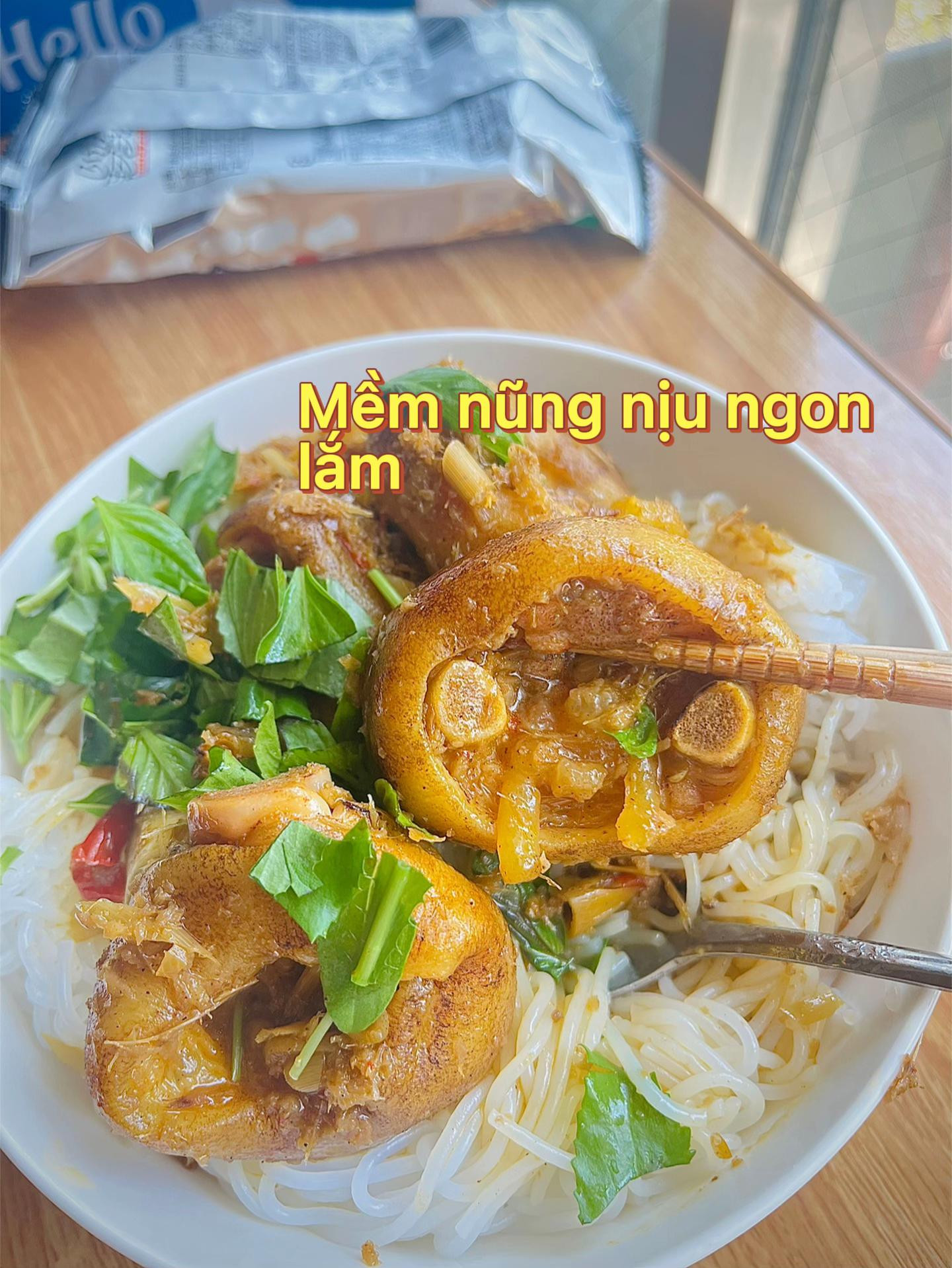 Bún Giả Cầy Chân Giò Thơm Lừng Đậm Đà