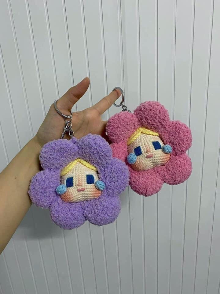 Búp bê khóc dễ thương, mẫu móc len độc đáo cho bạn