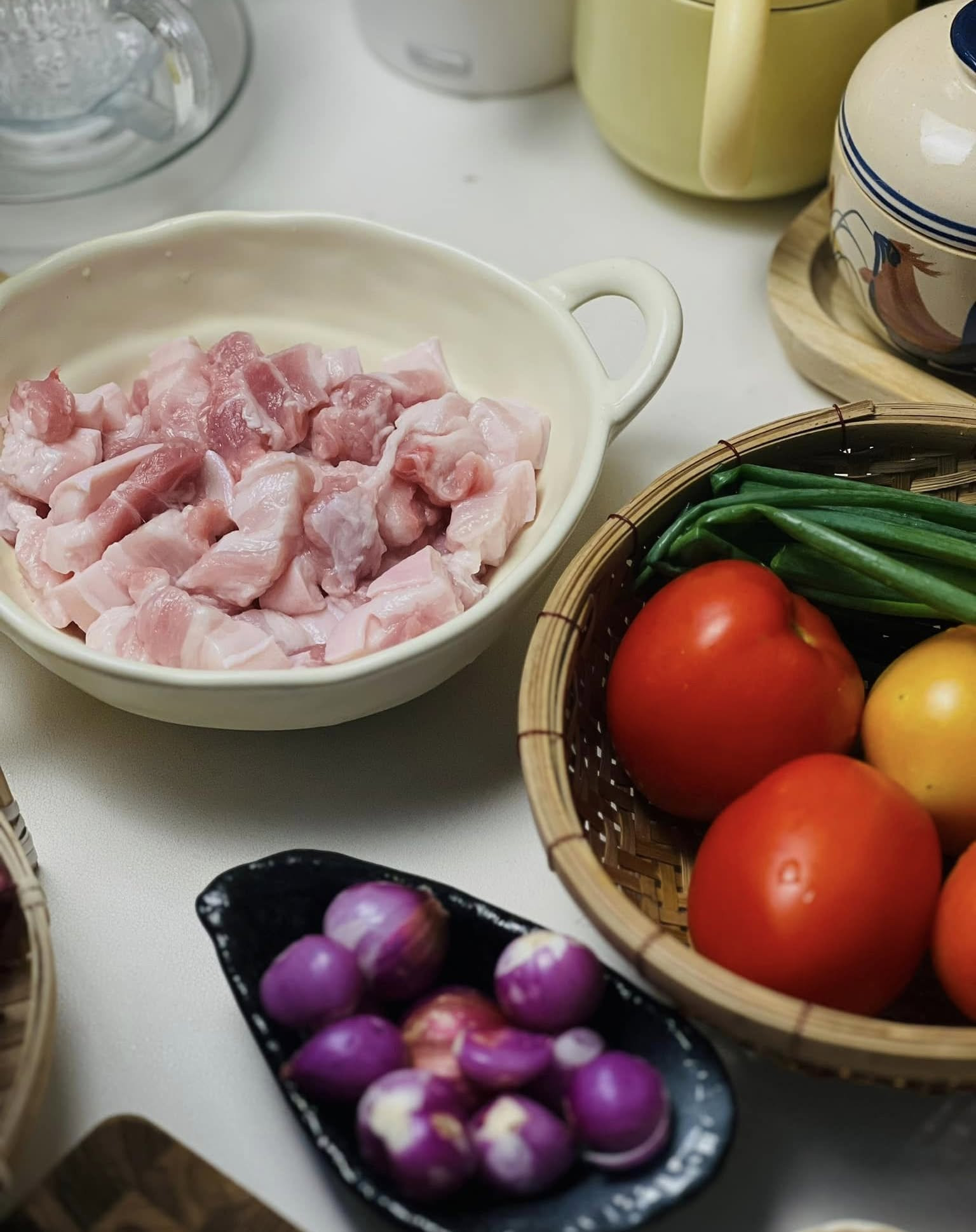 Cá Nục Kho Nước Dừa Thịt Ba Chỉ Thơm Ngon Đậm Đà