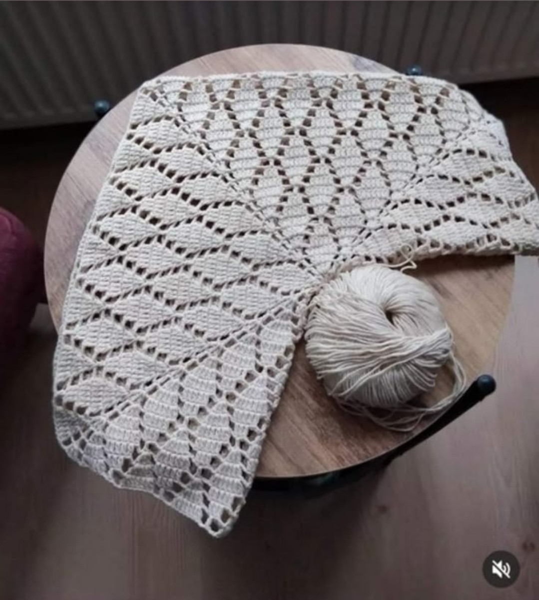 Camisa Estilo Kimono com Hexágonos