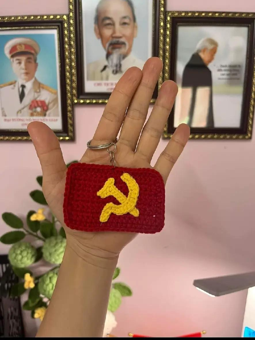 chart móc cờ sao vàng cờ búa liềm, chú bộ đội, chú công an