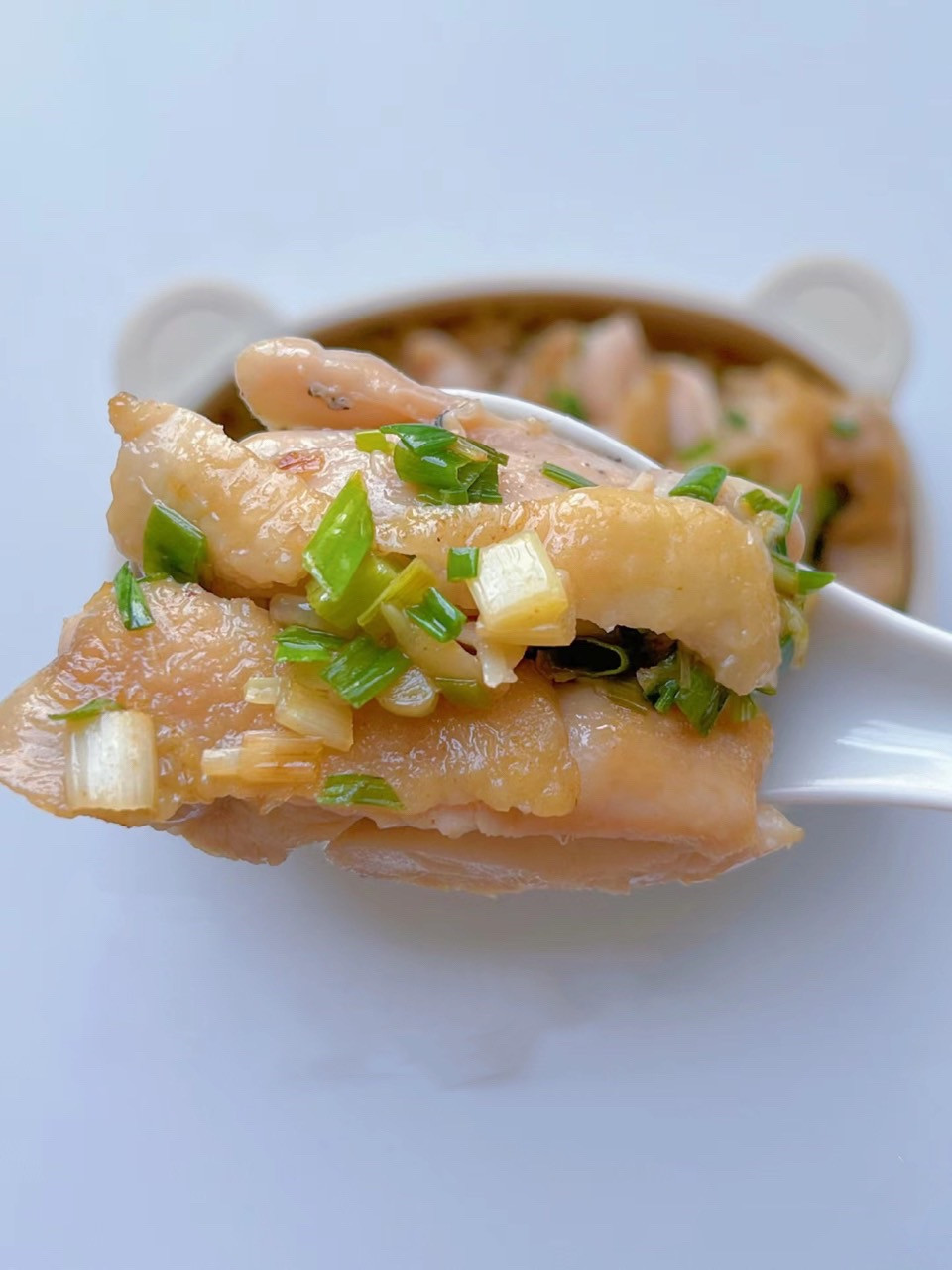 Cơm Gà Thơm Lừng Hành Lá Cho Bé Yêu