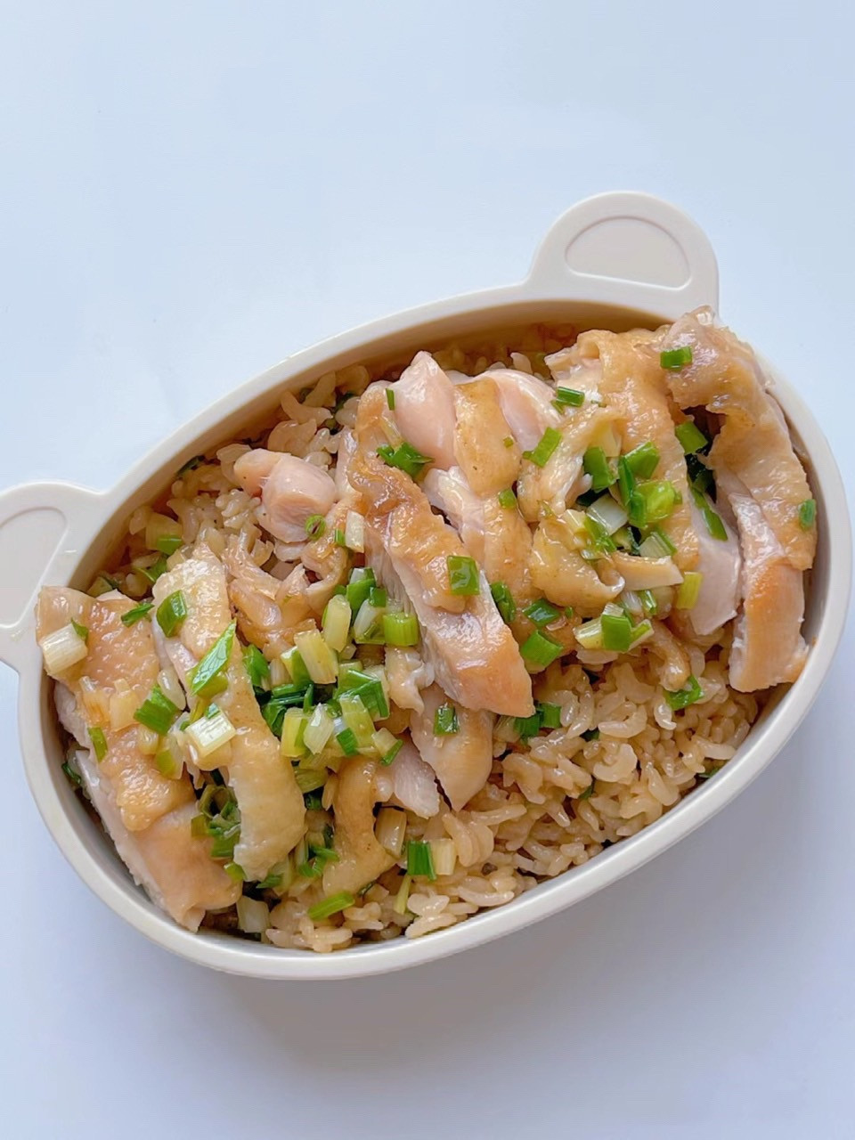 Cơm Gà Thơm Lừng Hành Lá Cho Bé Yêu