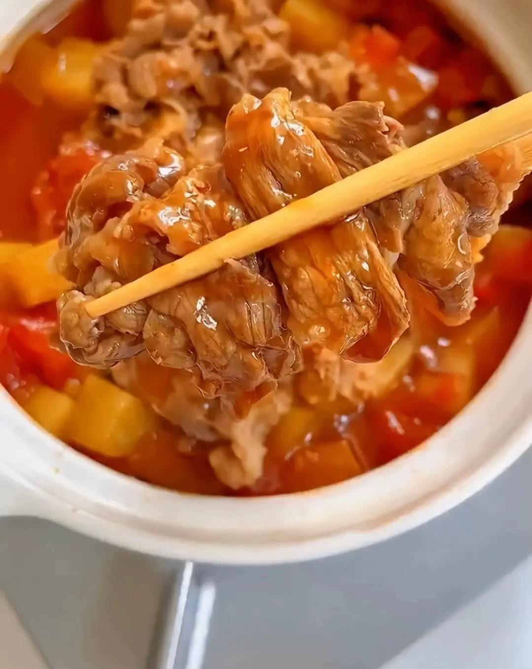 Cơm Lười Thịt Bò Khoai Tây Ngon Ngọt Tiện Lợi