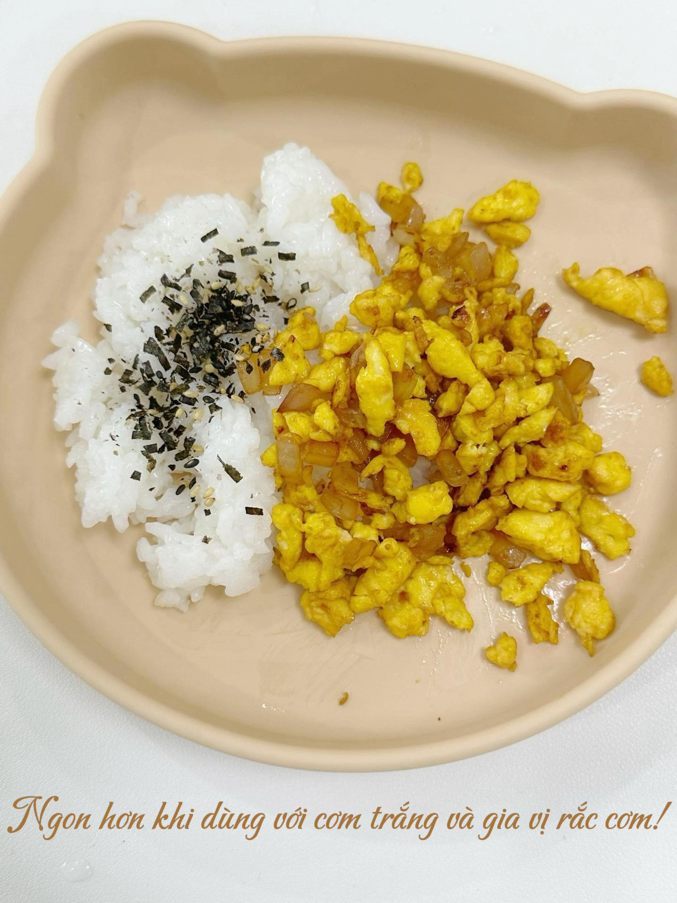 Cơm Trắng Trứng Chiên Giòn Thơm Cho Bé Yêu