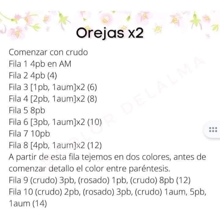 Conejitas amarrando cortinas con encanto y ternura