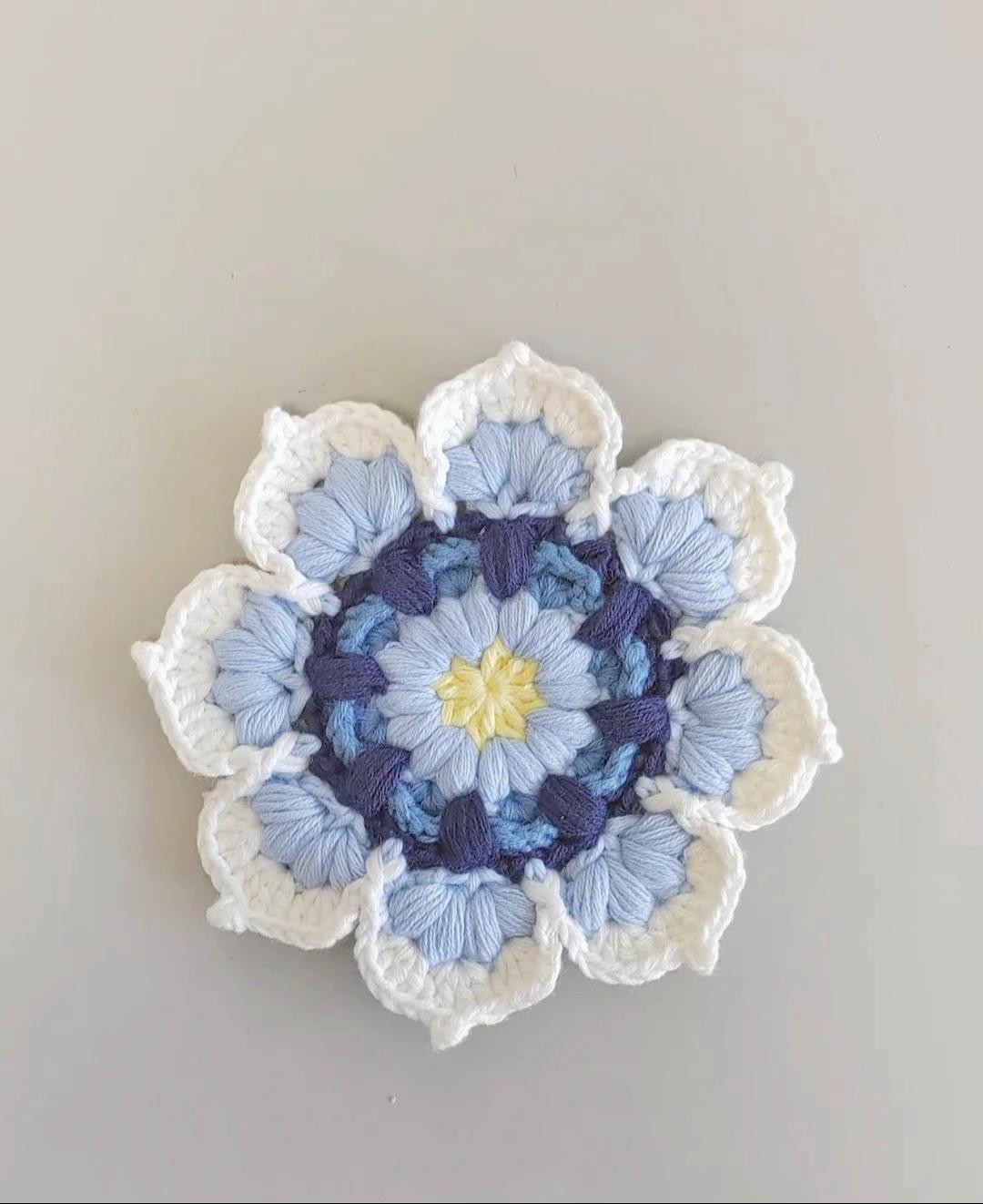 Crochet Floral Coaster for a Relaxing Tea Time Experience
