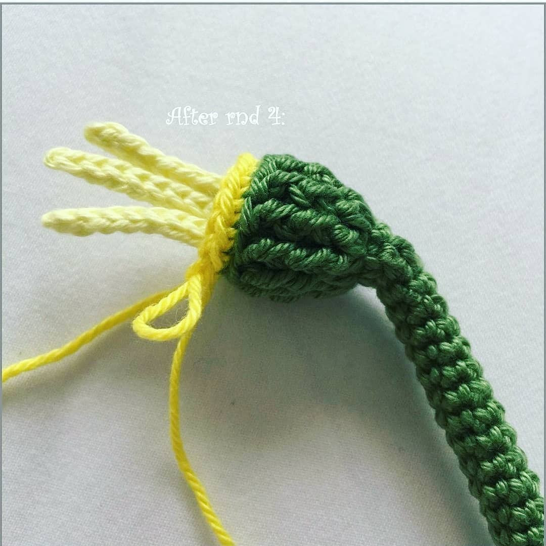 Crochet Pattern for Beautiful Yellow Daffodil Flower