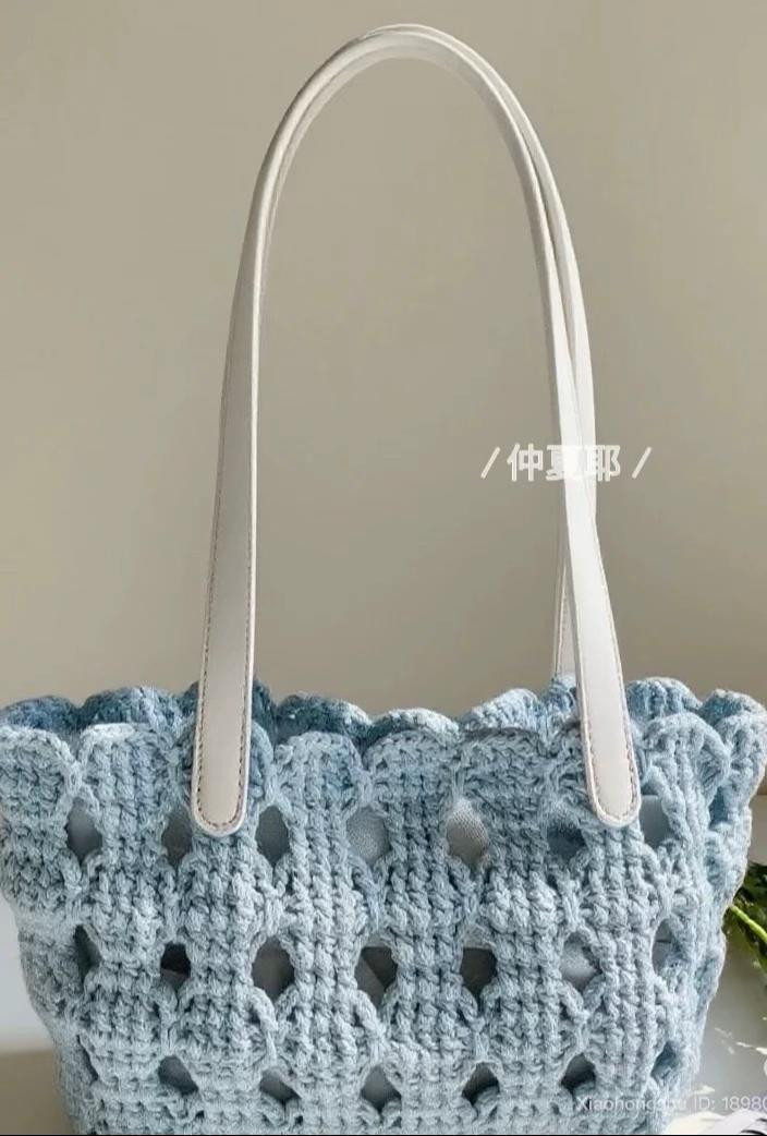 Crochet Pattern for Elegant Summer Handbags in Pastel Colors