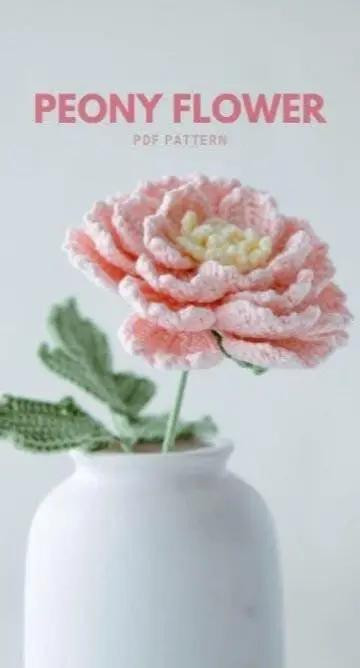 Crochet Pattern for Realistic Lotus Flower Design