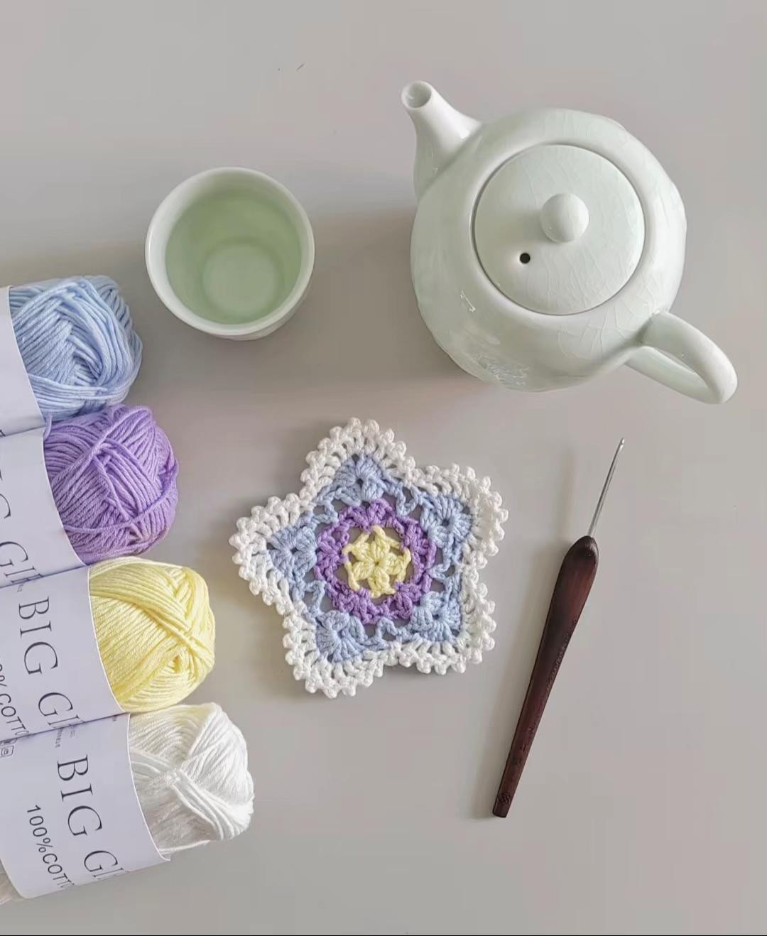 Crochet Star Coaster for Relaxing Summer Days
