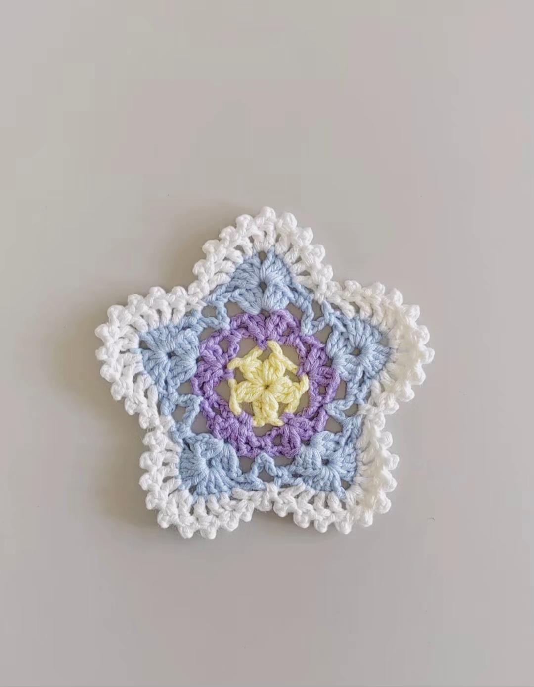 Crochet Star Coaster for Relaxing Summer Days