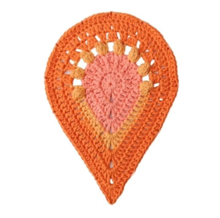 Crochet Teardrop Shawl Pattern with Detailed Instructions