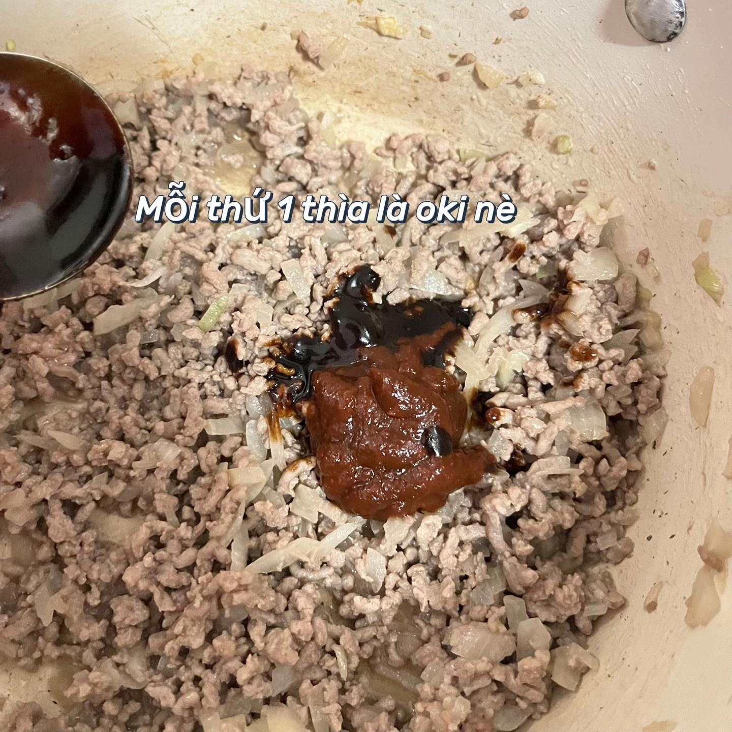 Đậu Non Thịt Băm Đậm Đà Trong Bát Xinh