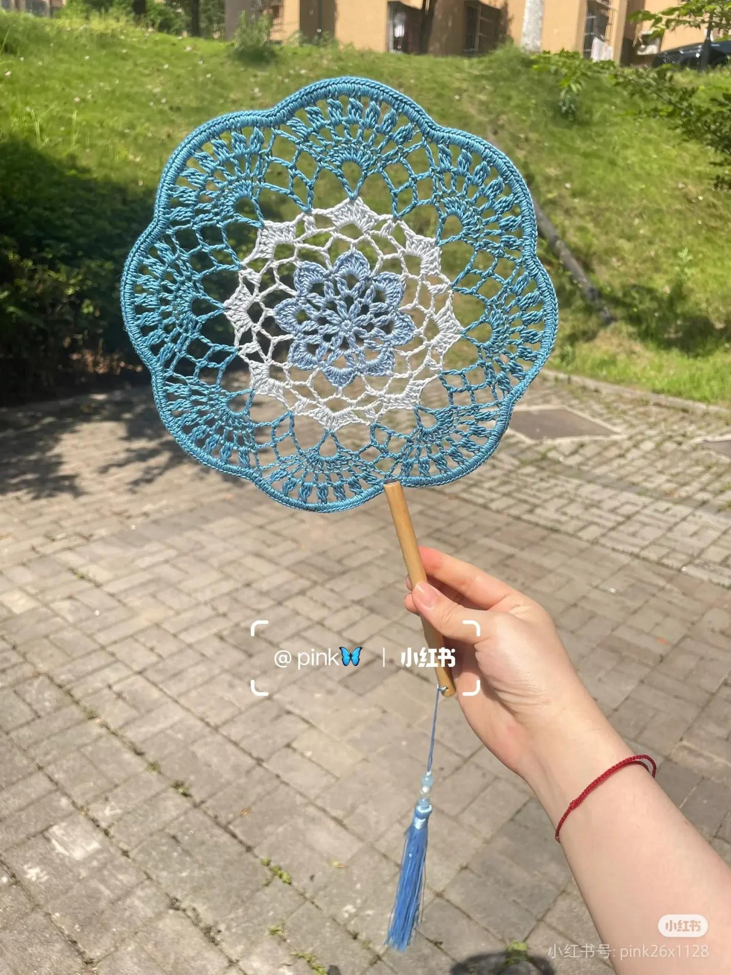 Delicate Crochet Lace Fan with Green and Beige Yarns