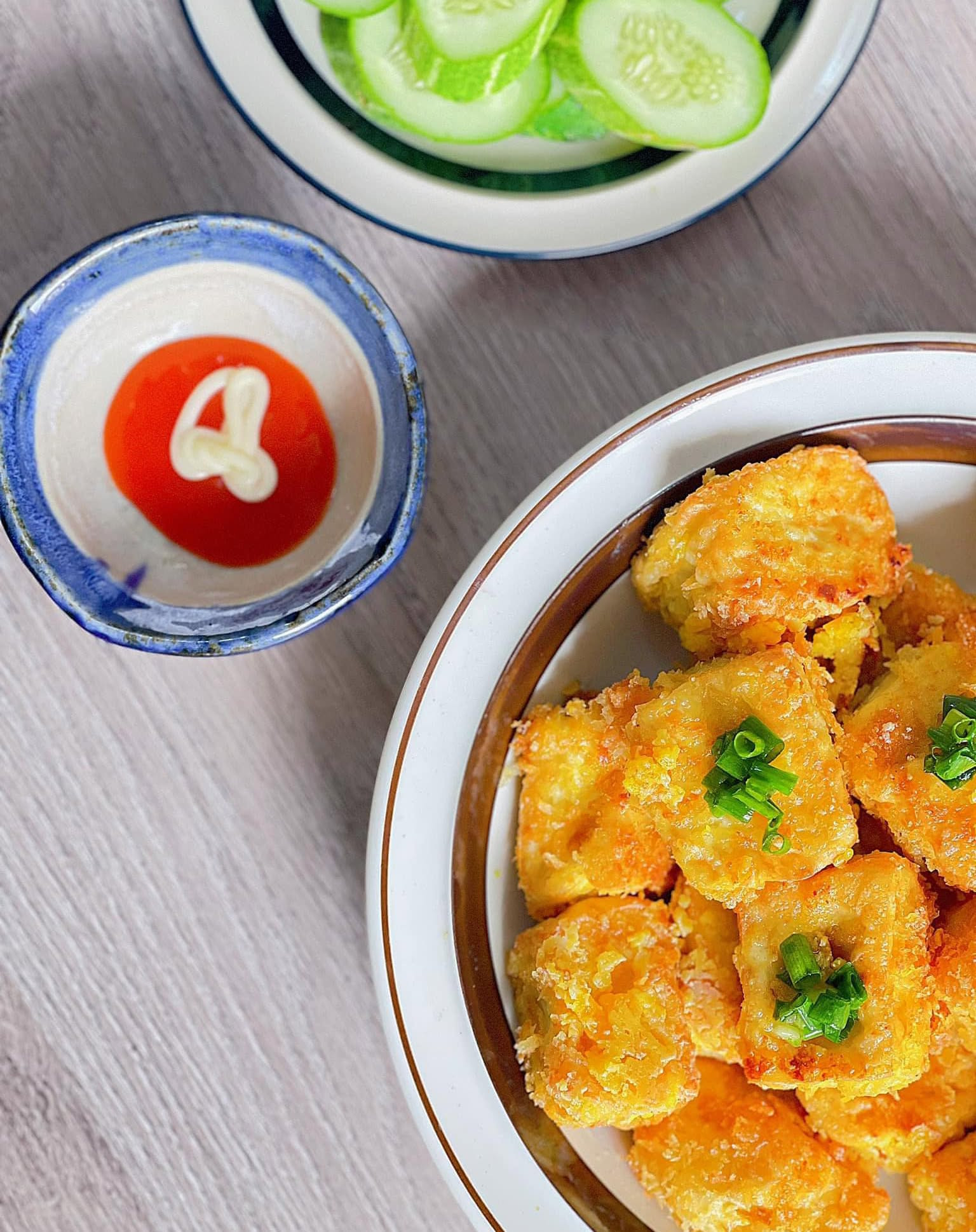 Đổi Vị Cả Nhà Với Đậu Hũ Chiên Trứng Muối Giòn Tan, Thơm Ngon Khó Cưỡng!