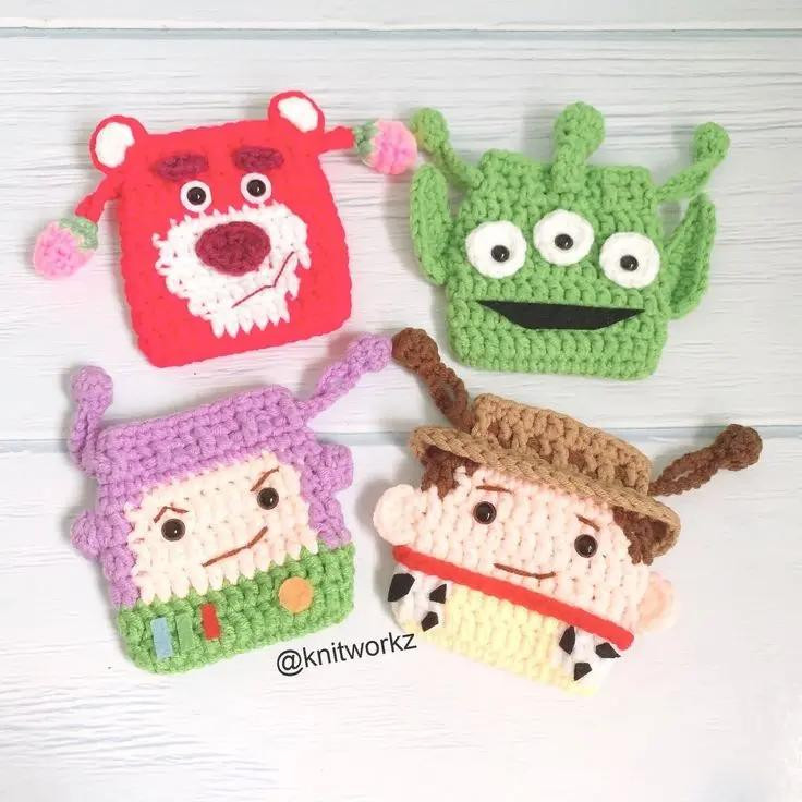 Elegant Crochet Bag Pattern with Detailed Stitch Diagram