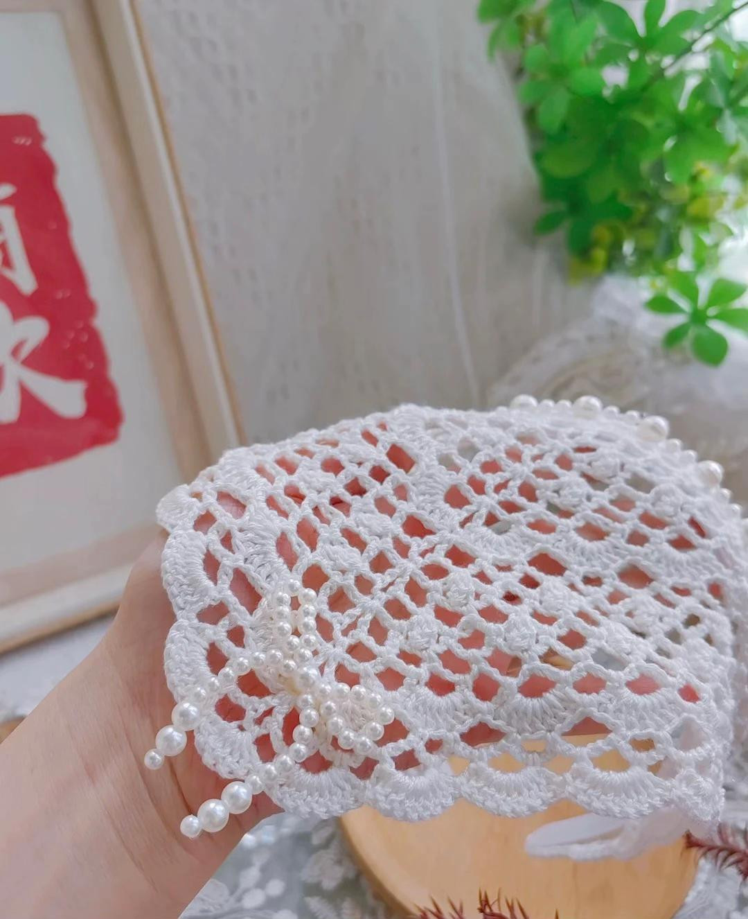 Elegant Crochet Headband Pattern for Little Girls