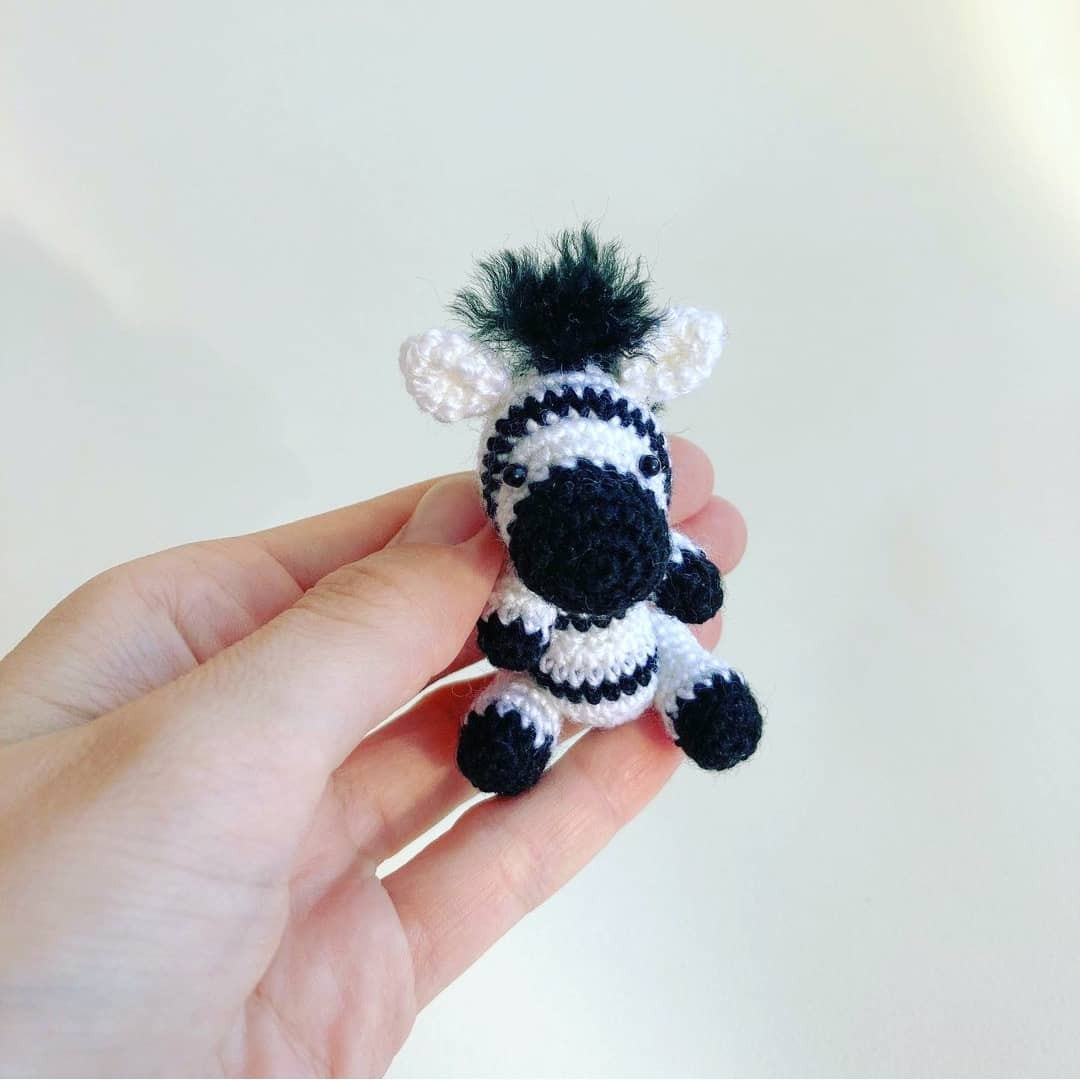 Free Crochet Pattern: Adorable Miniature Zebra