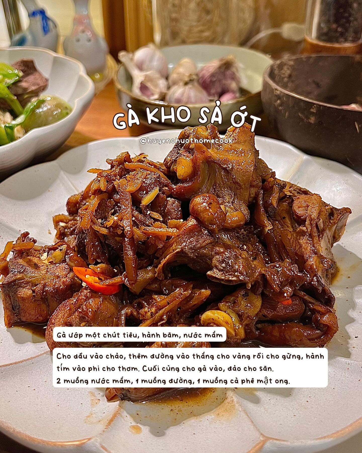 🌱, Gà kho gừng: 🌱 Mướp xào gan: 🌱 Canh bí tôm khô: