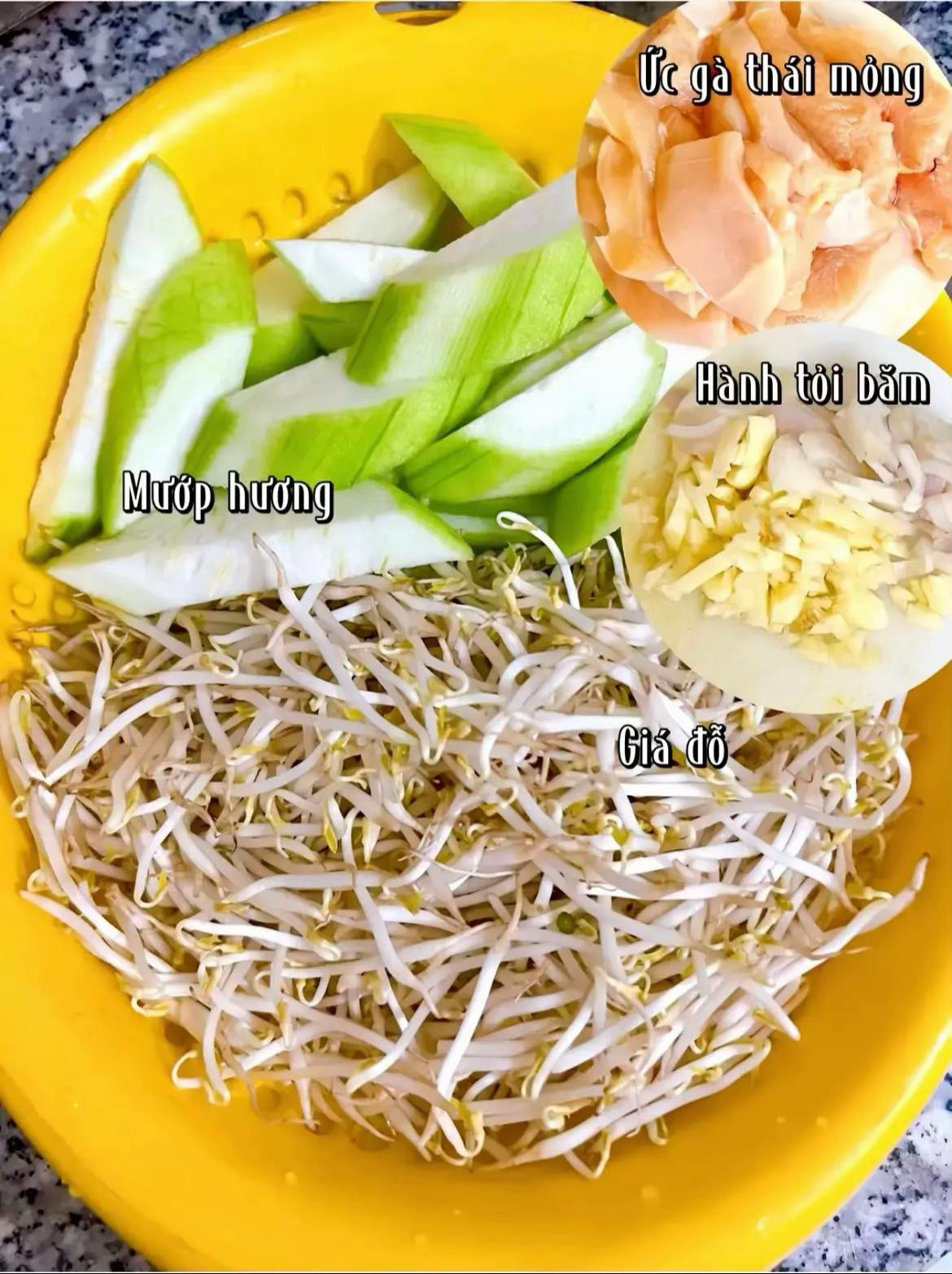 Gà Xào Mướp Giòn Tan Thơm Ngon