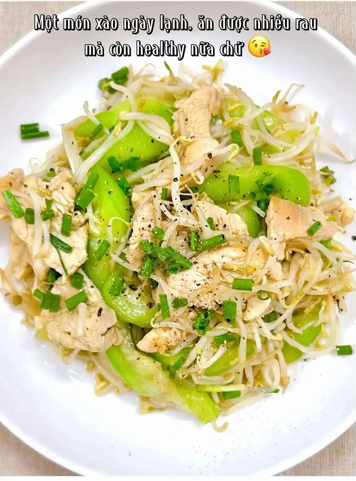 Gà Xào Mướp Giòn Tan Thơm Ngon