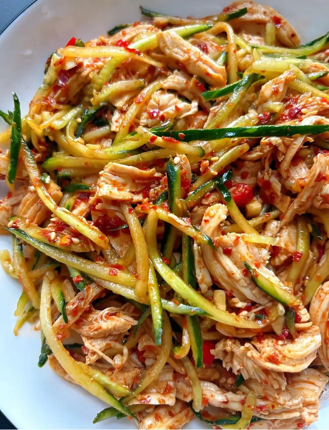 Gỏi Ức Gà Dưa Chuột Thanh Mát Ít Calo