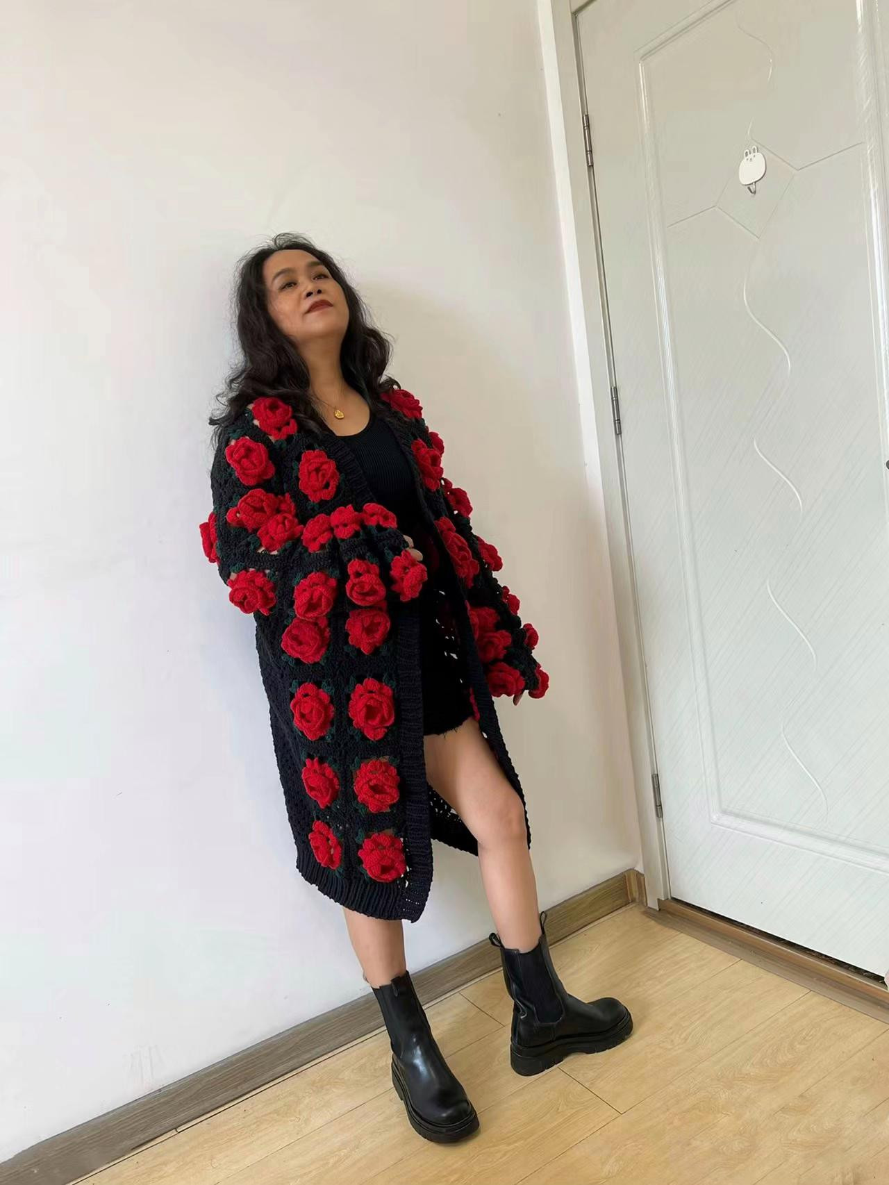 Hướng dẫn chi tiết móc hoa hồng nổi giữa ô vuông đẹp