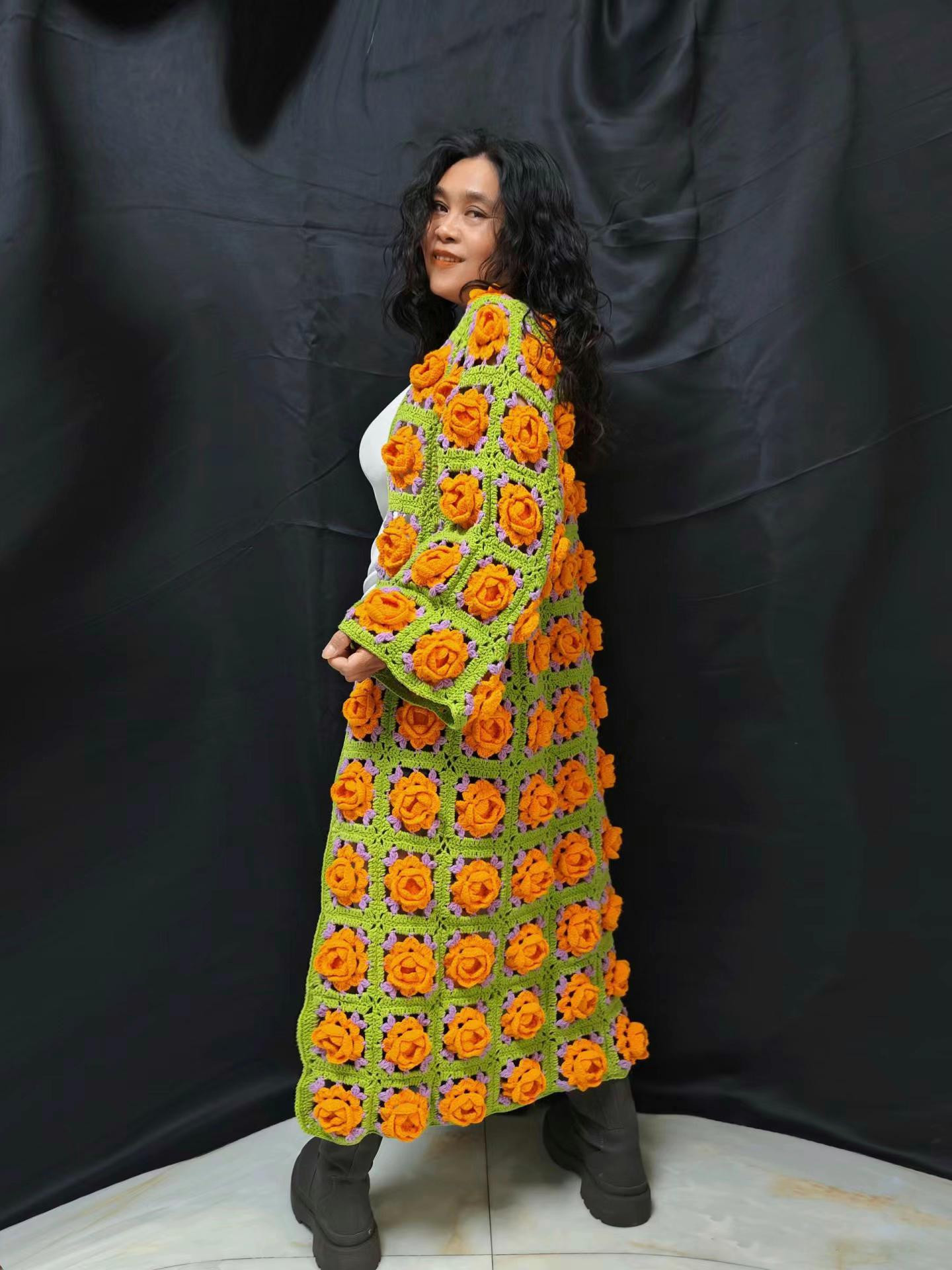 Hướng dẫn chi tiết móc hoa hồng nổi giữa ô vuông đẹp