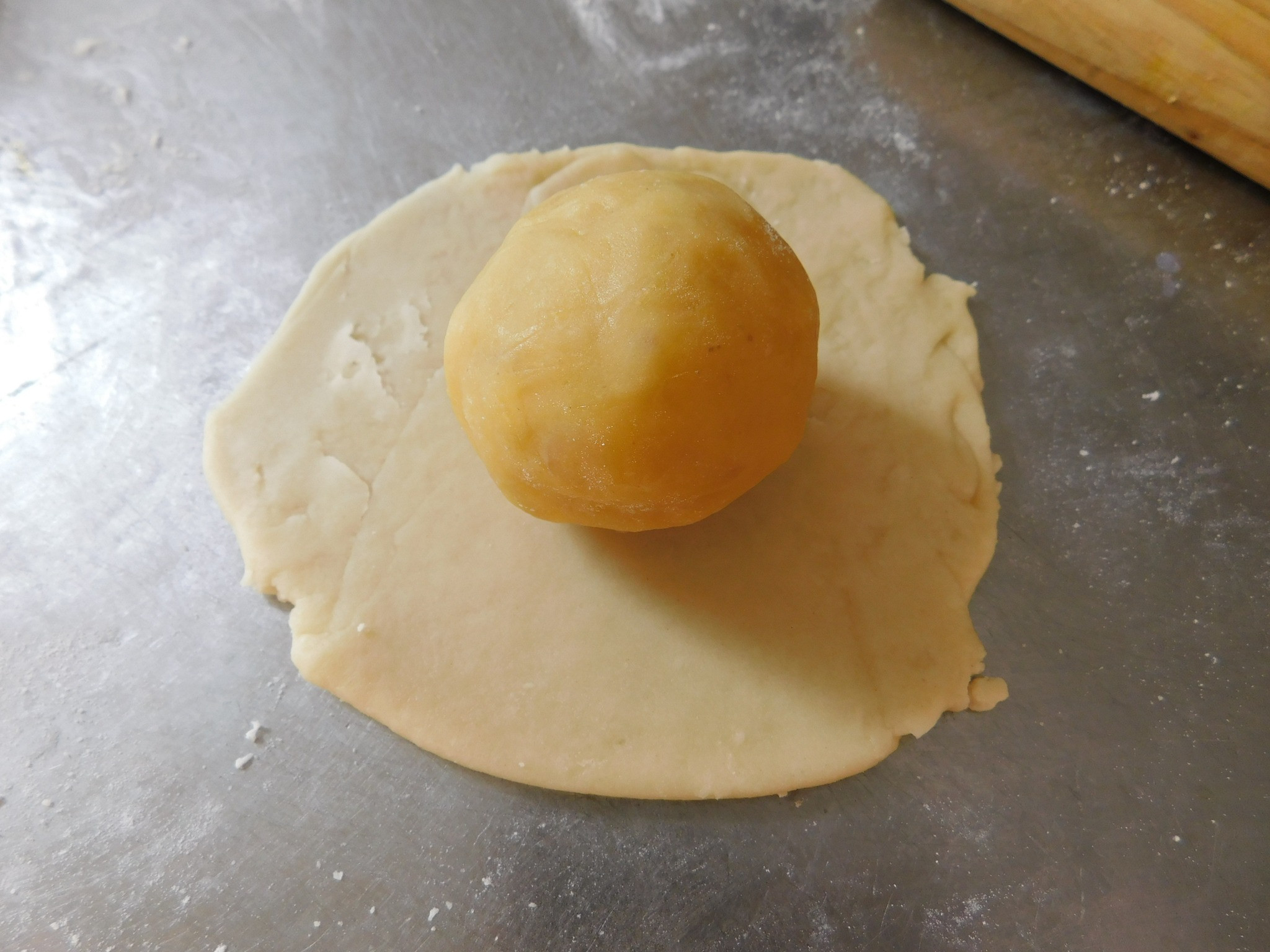 Hướng Dẫn Làm Bánh Pía Nhân Sầu Riêng Trứng Muối Thơm Ngon, Khó Cưỡng! 🥮